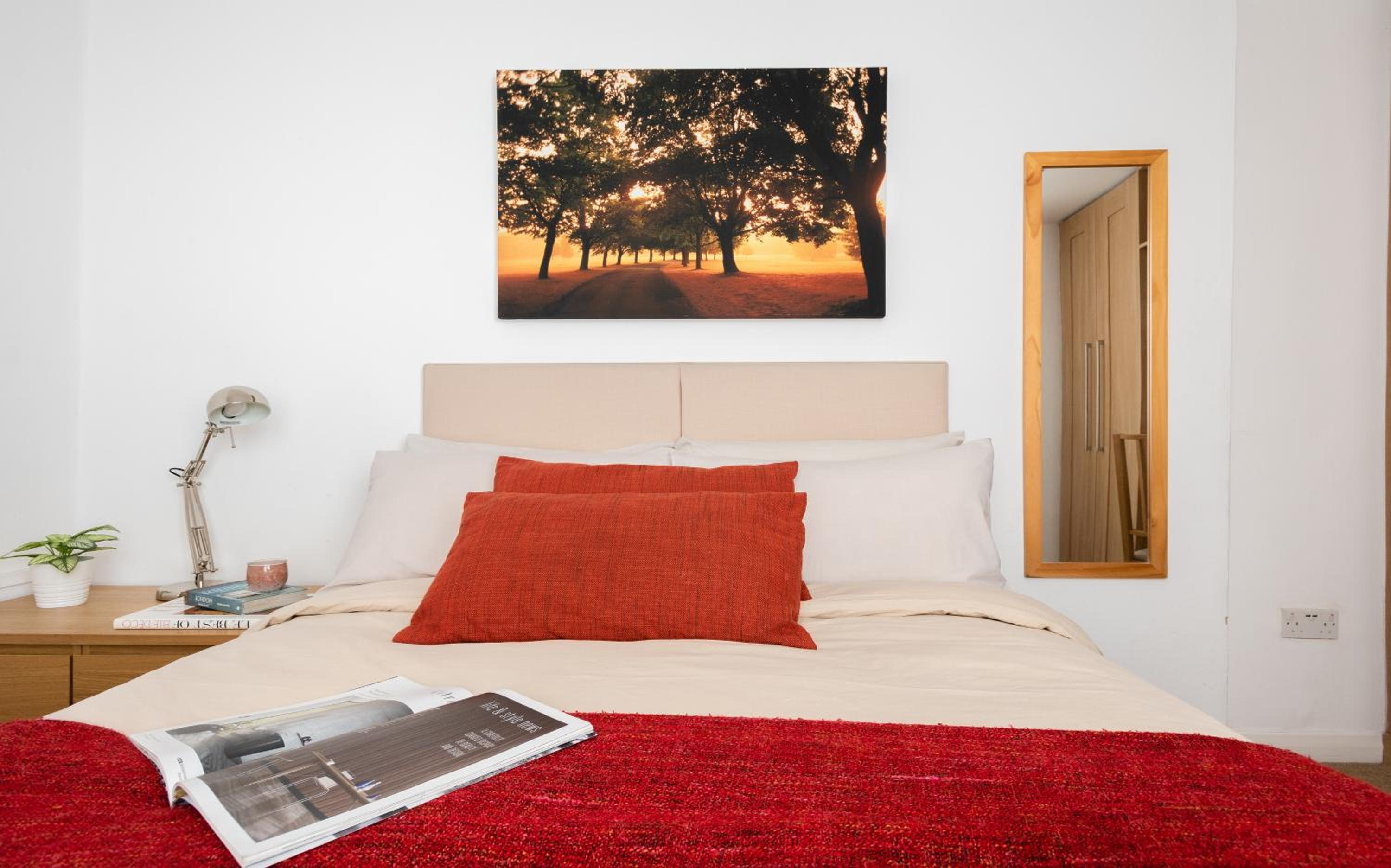 Classic Two-Bedroom Apartment Pimlico