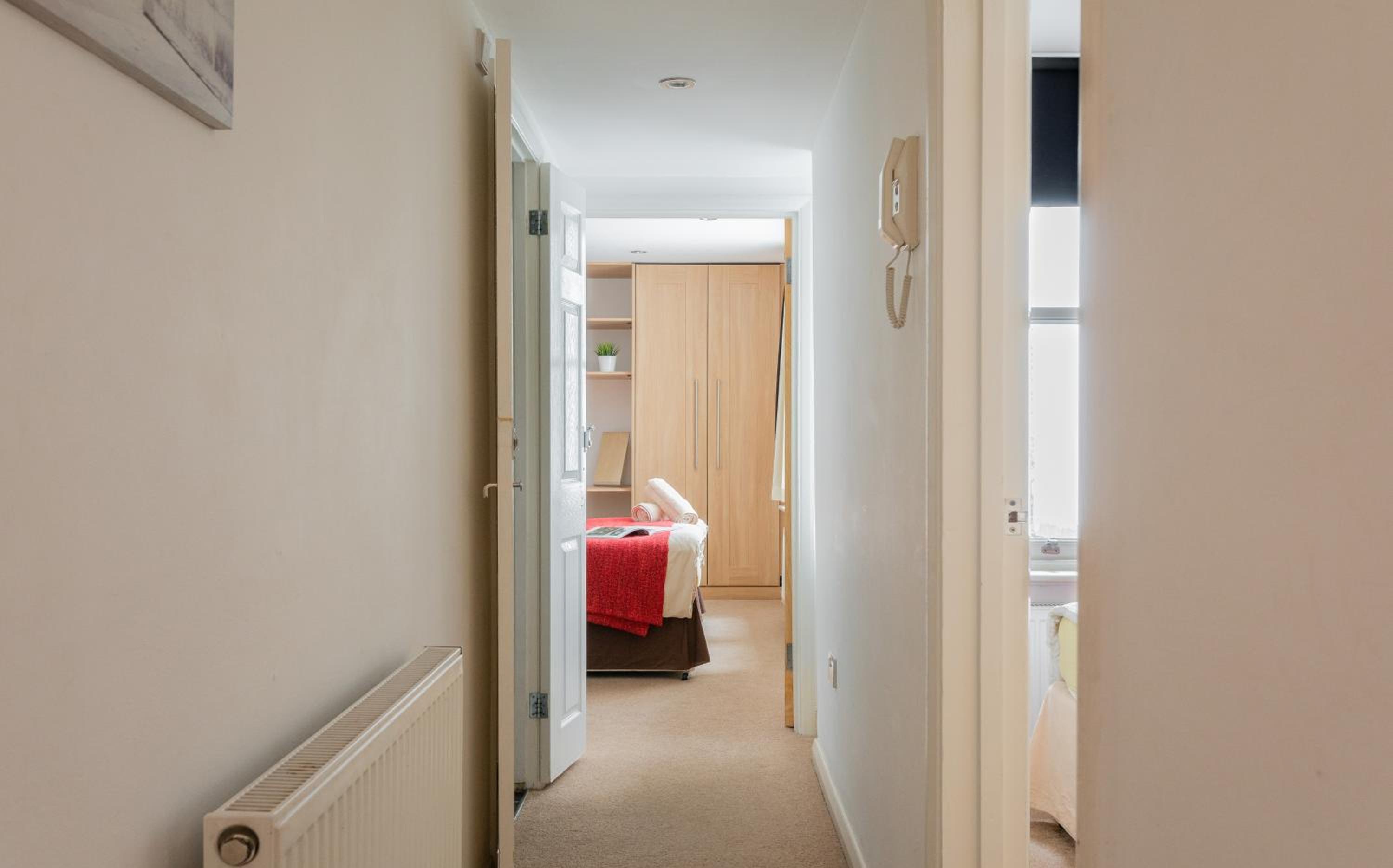 Classic Two-Bedroom Apartment Pimlico