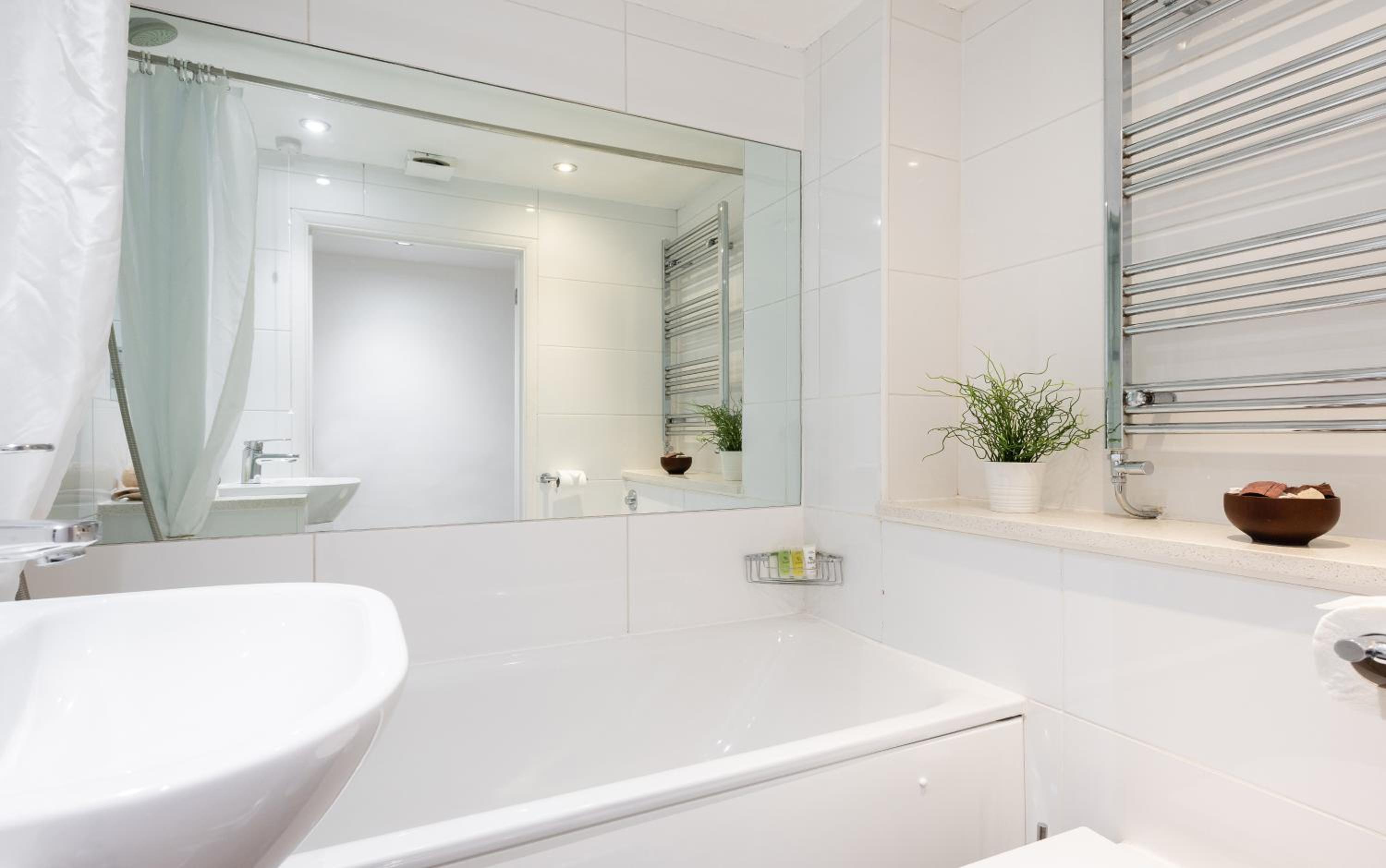 Classic Two-Bedroom Apartment Pimlico