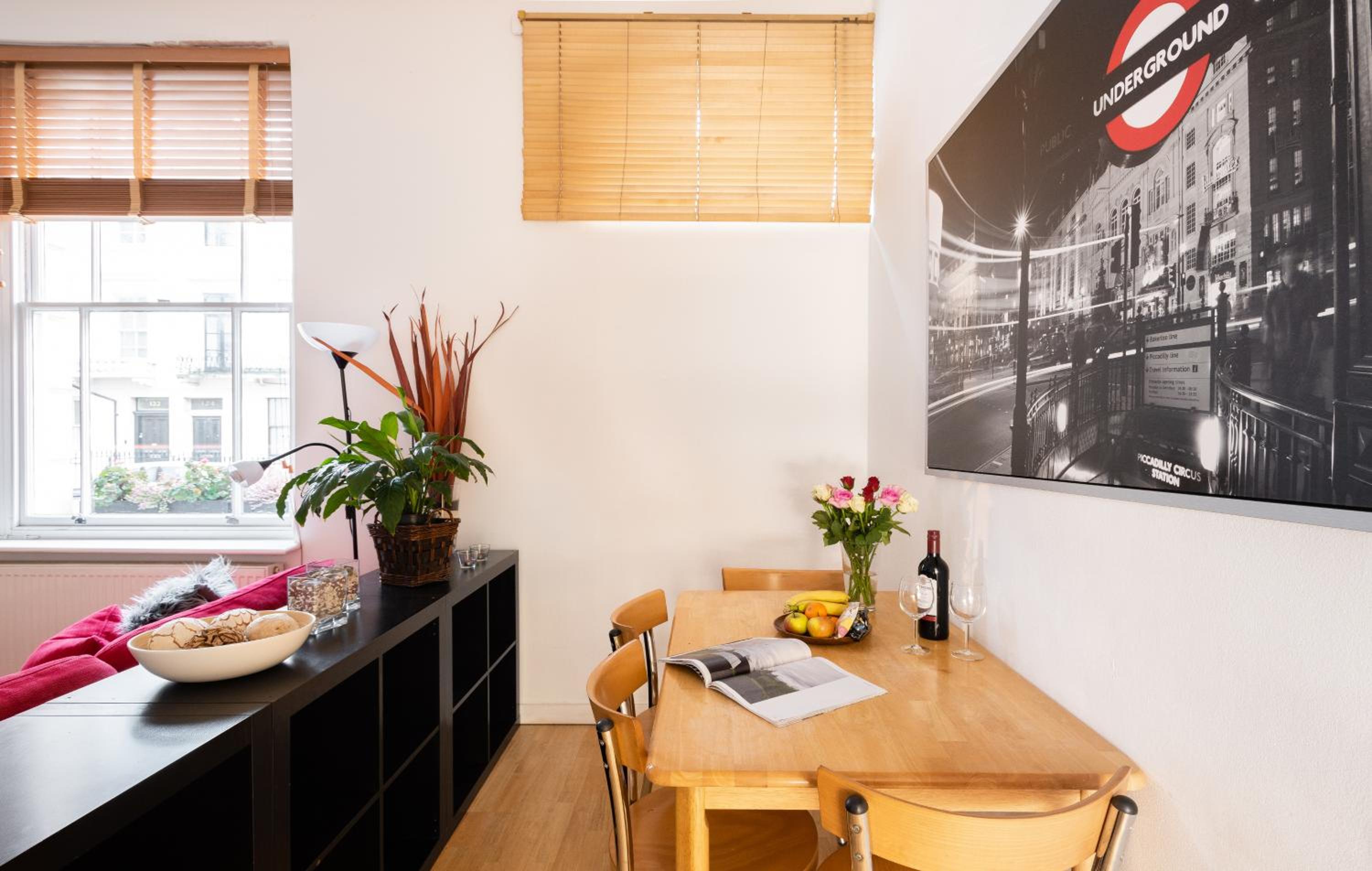 Classic Two-Bedroom Apartment Pimlico
