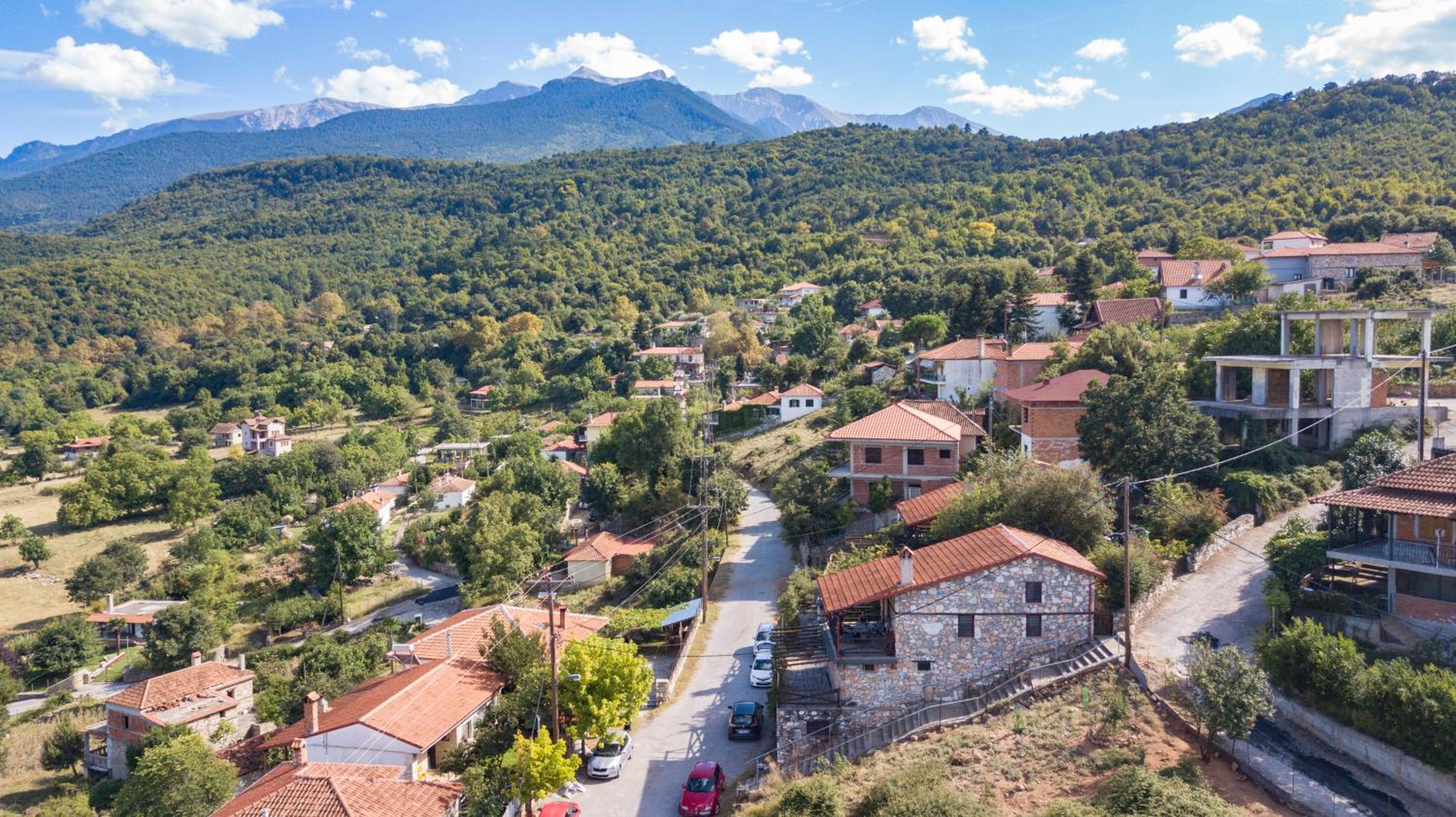 Stonehouse 2 Bedroom Chalet on Olympus Amazing View view 4