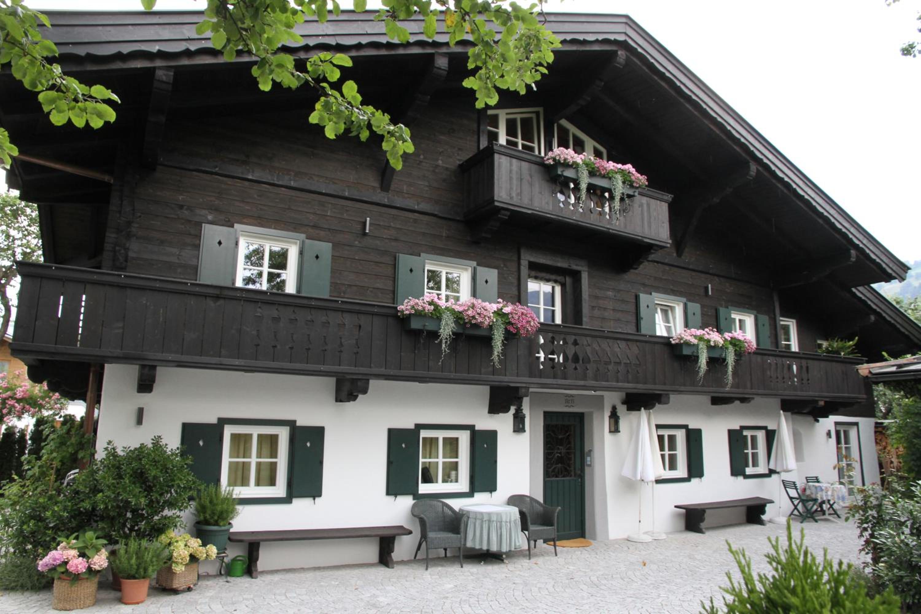 Weberhaus - Adults Only
