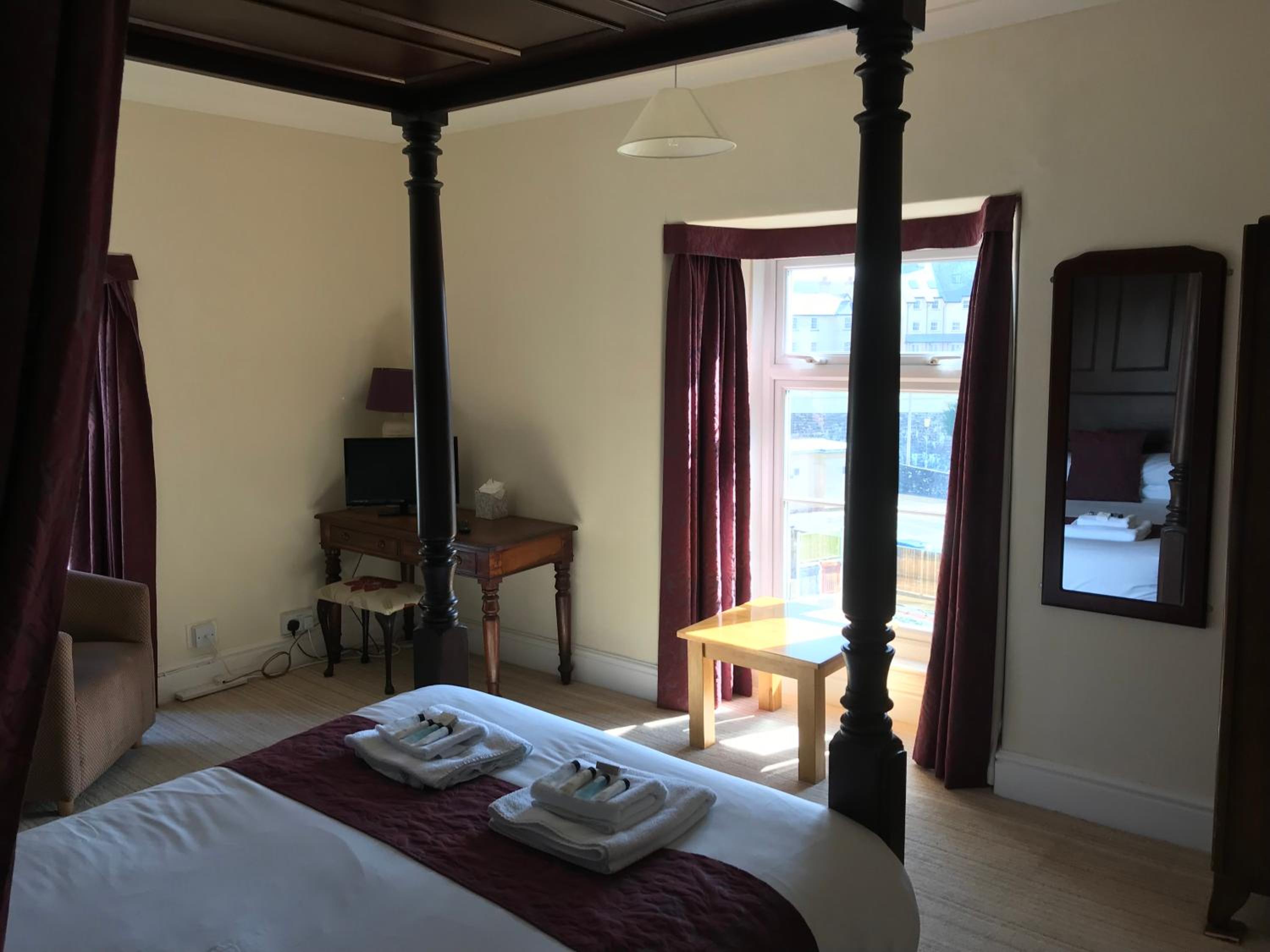 Lynton Vacations - The Crown Hotel - Property Image 21