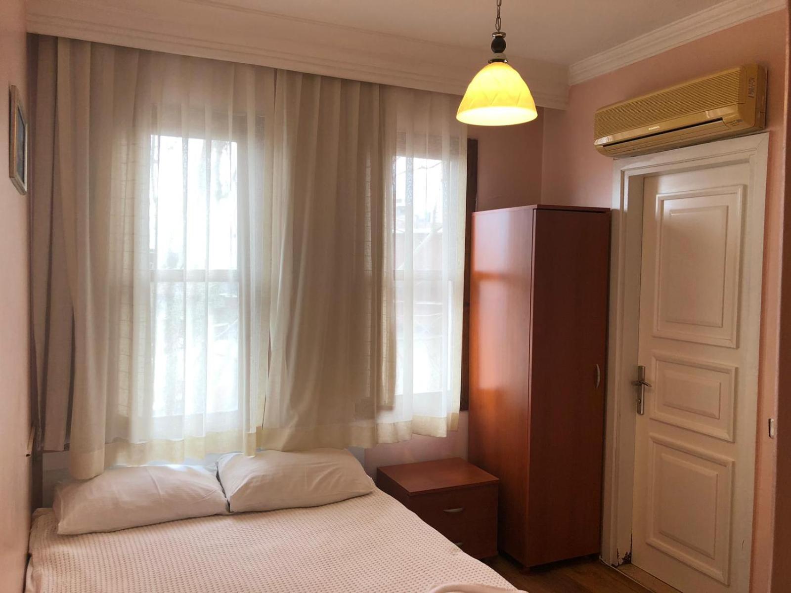 Hotel Antique - Image 92