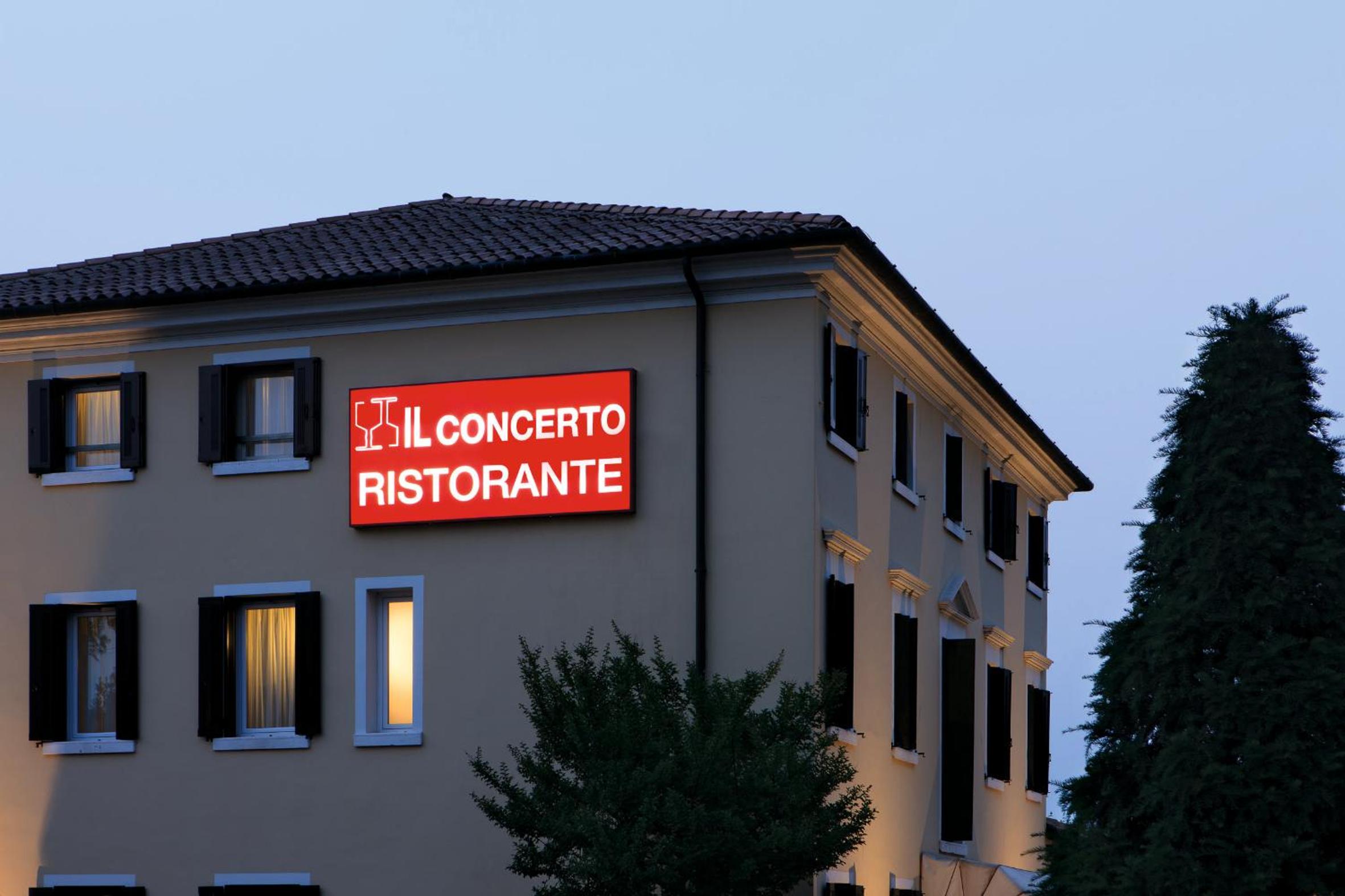 Hotel BEST WESTERN Titian Inn Hotel Treviso - Image 1