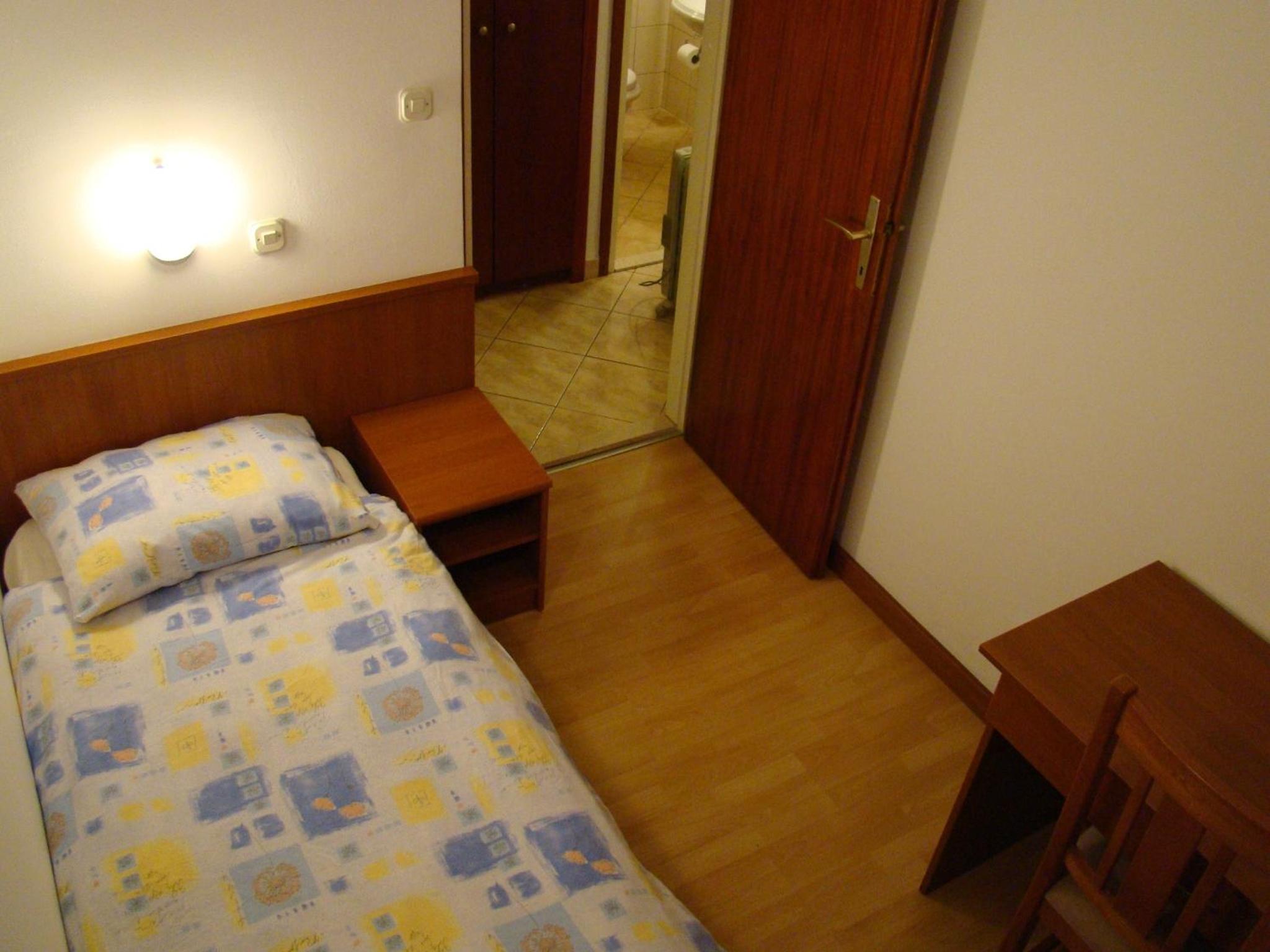 Photo 48