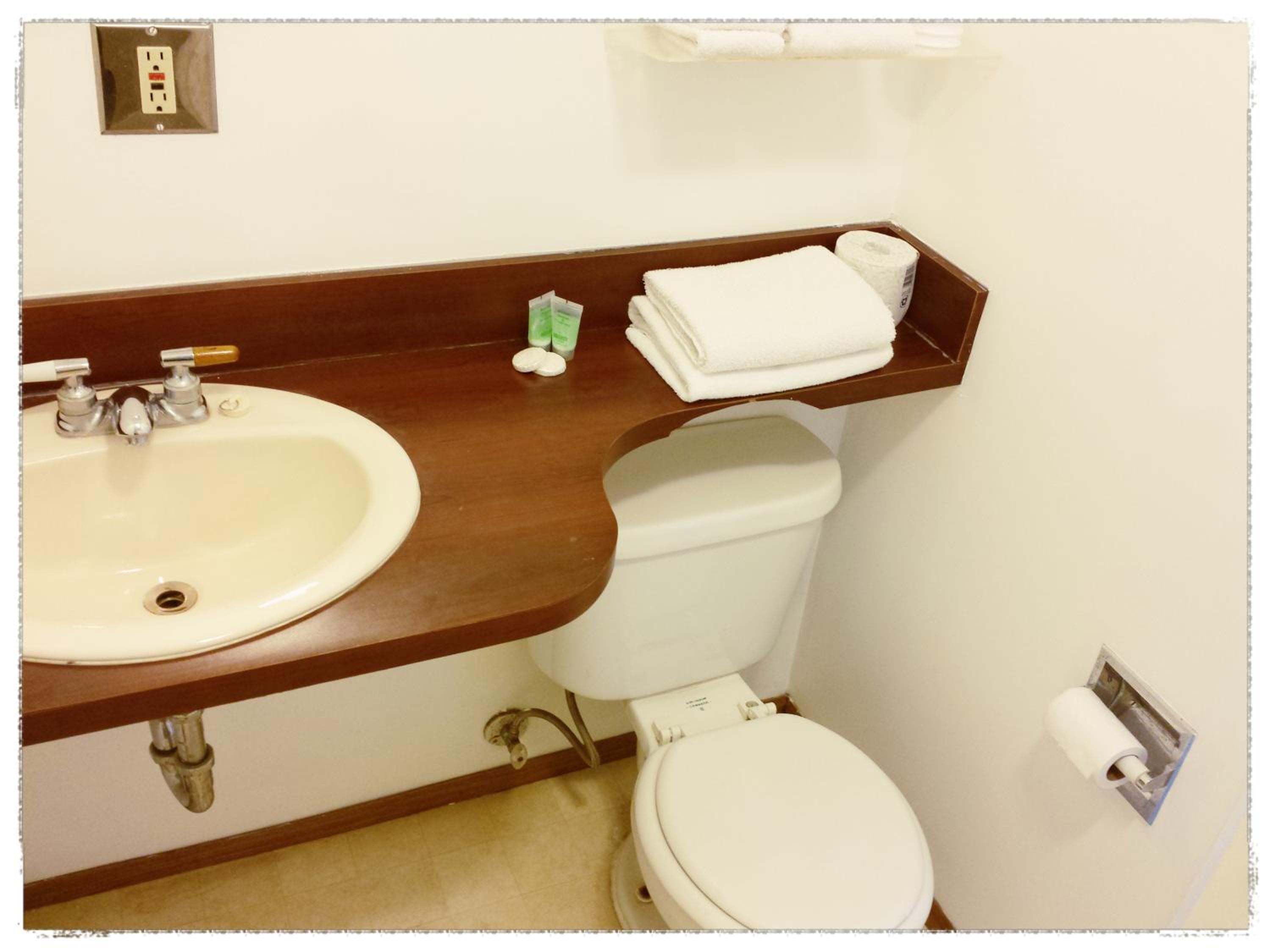 Moosomin Motel