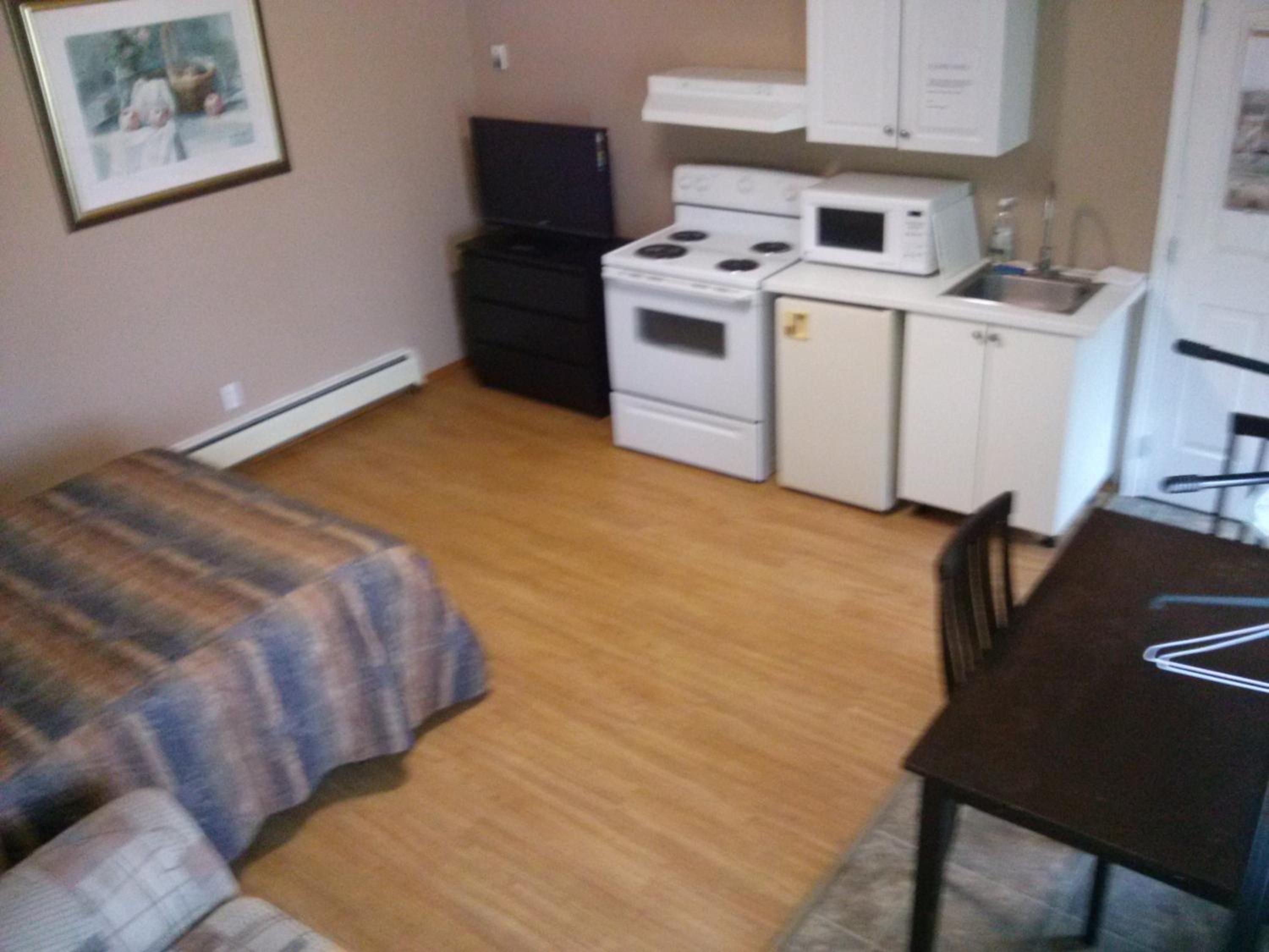 Moosomin Motel