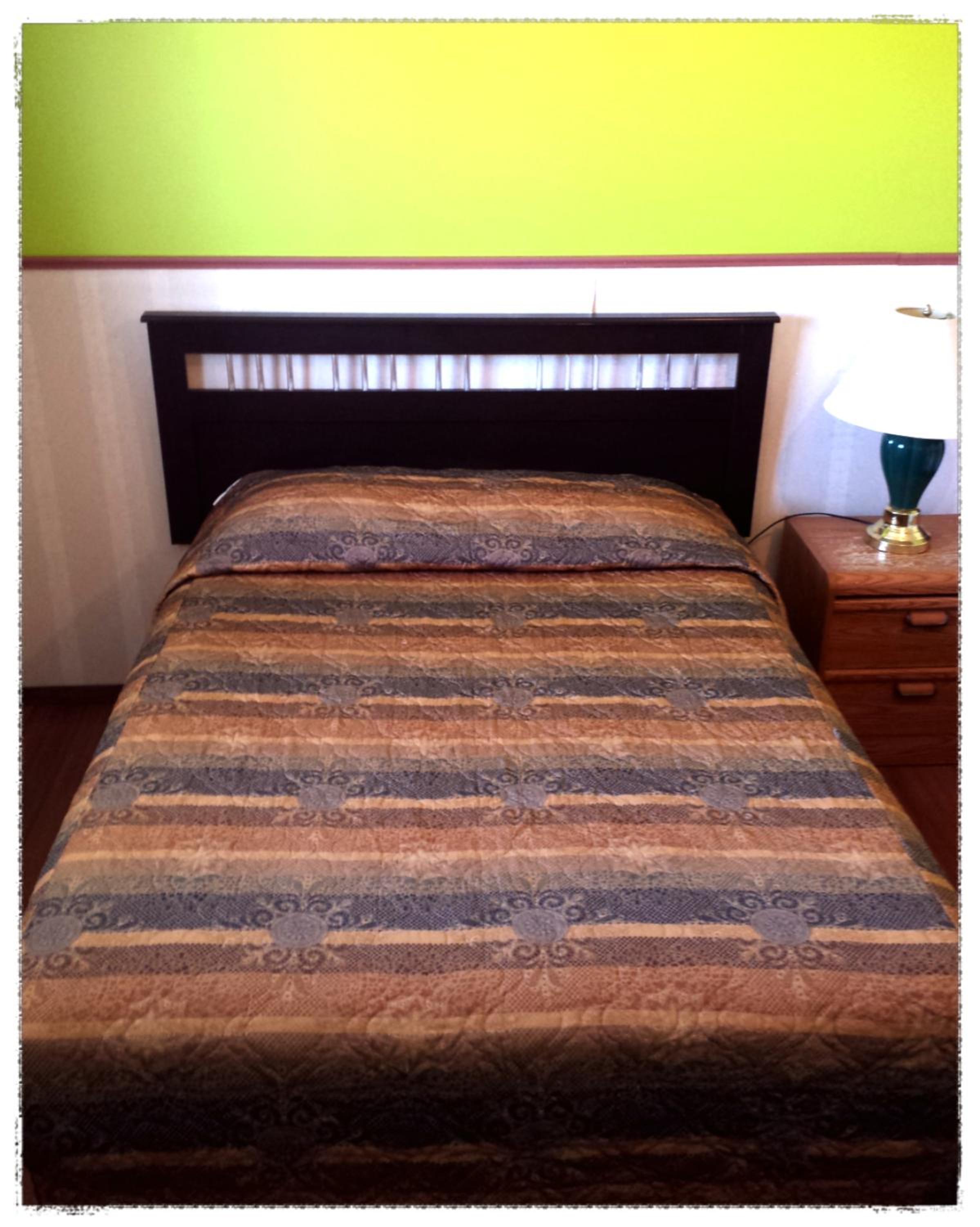 Moosomin Motel