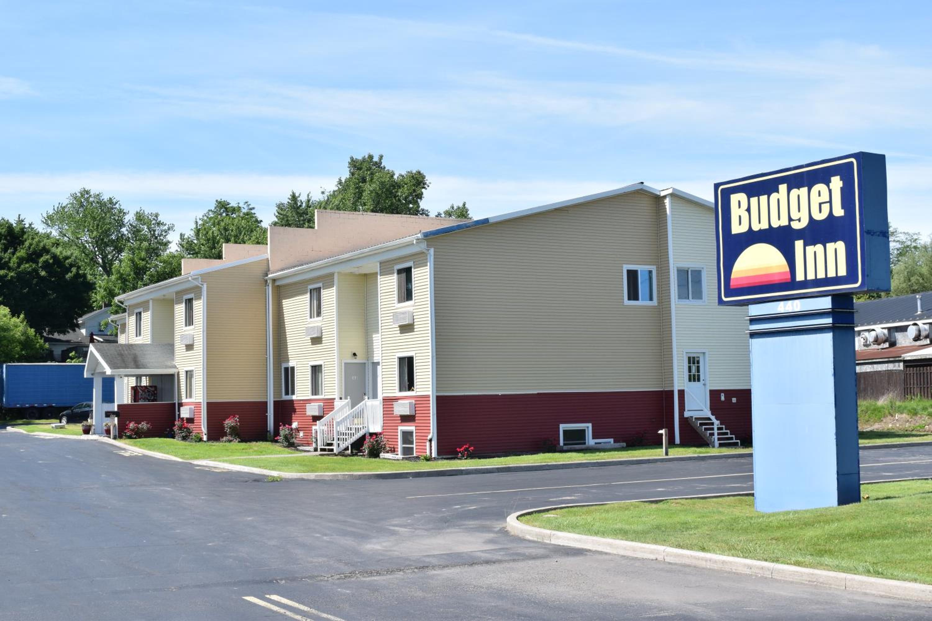 Budget Inn Ontario view 5
