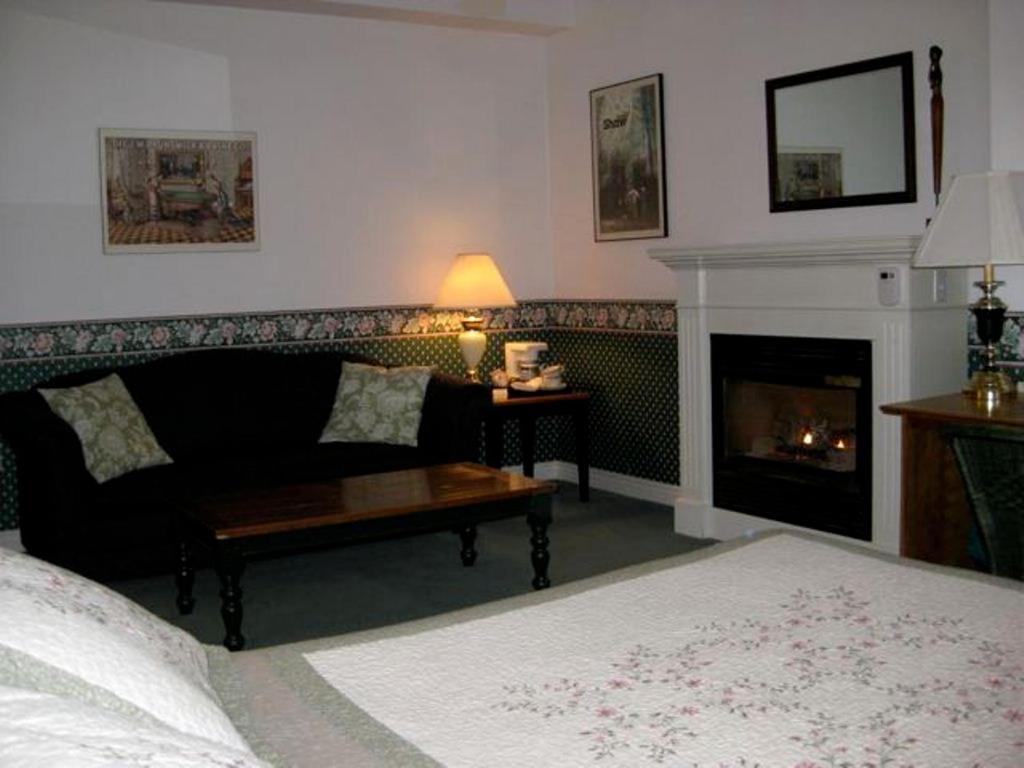 Canterbury Inn - Property Image 43