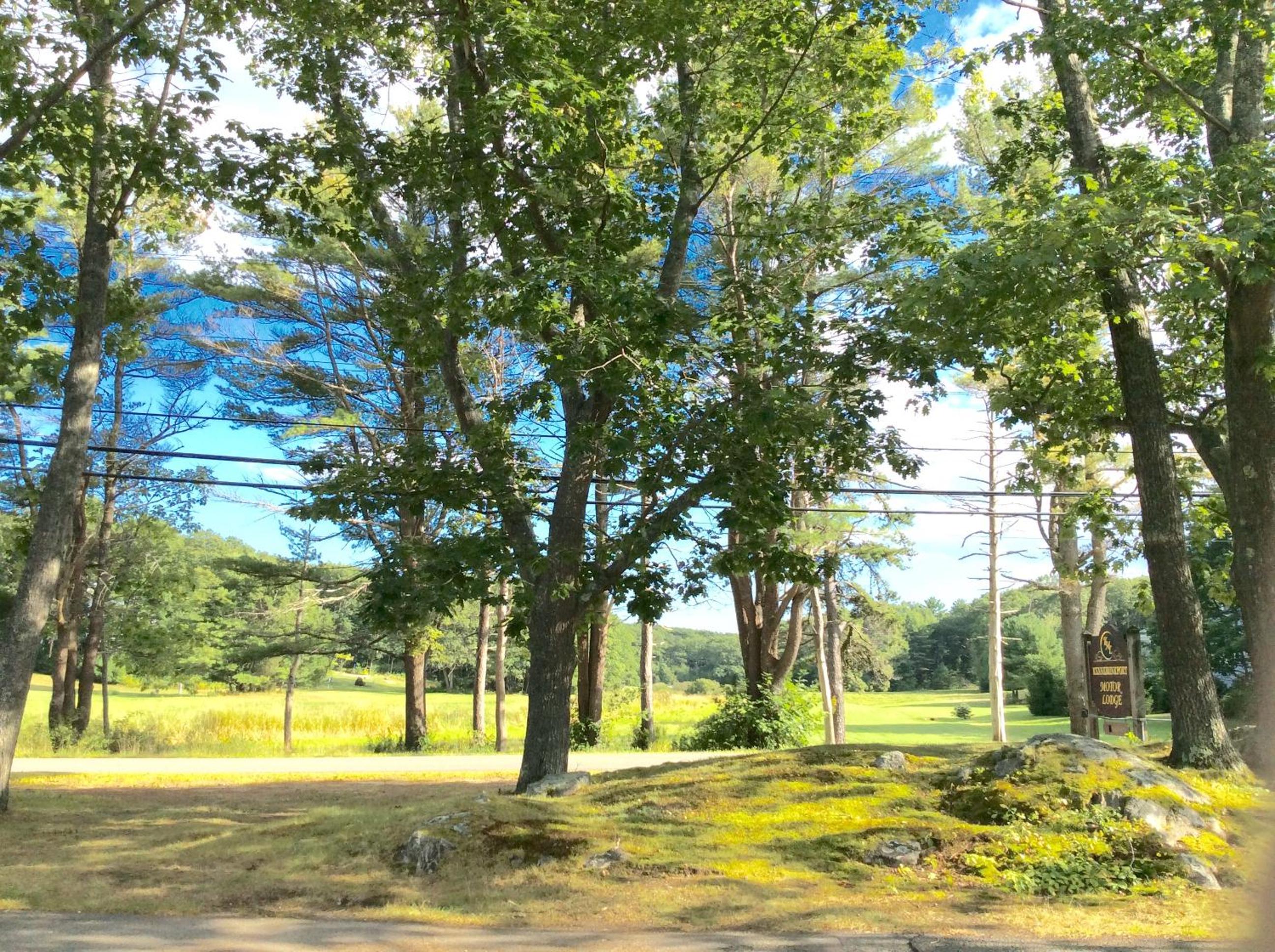 Kennebunkport Motor Lodge view 5