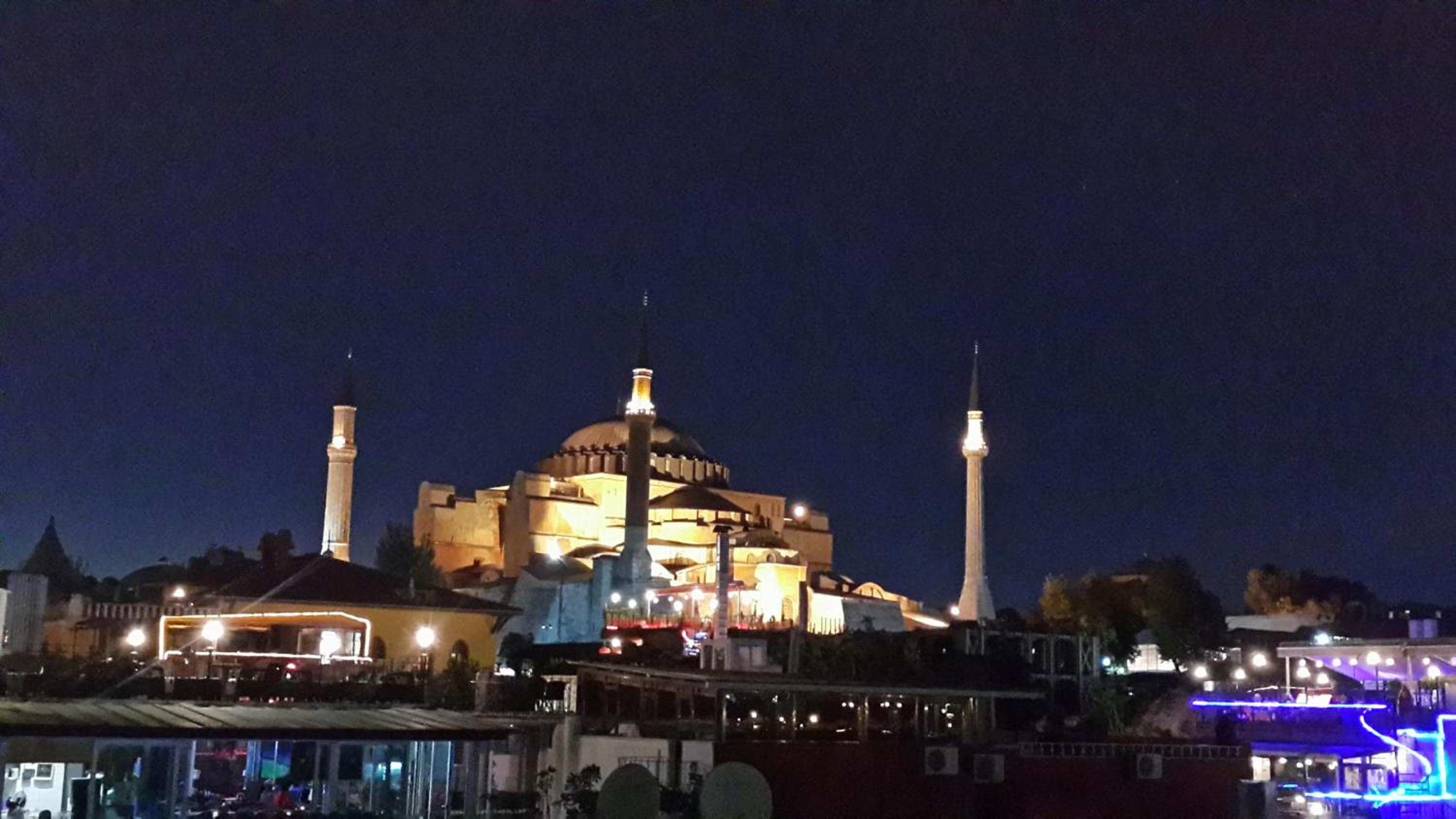 Mytra Hotel - Image 31