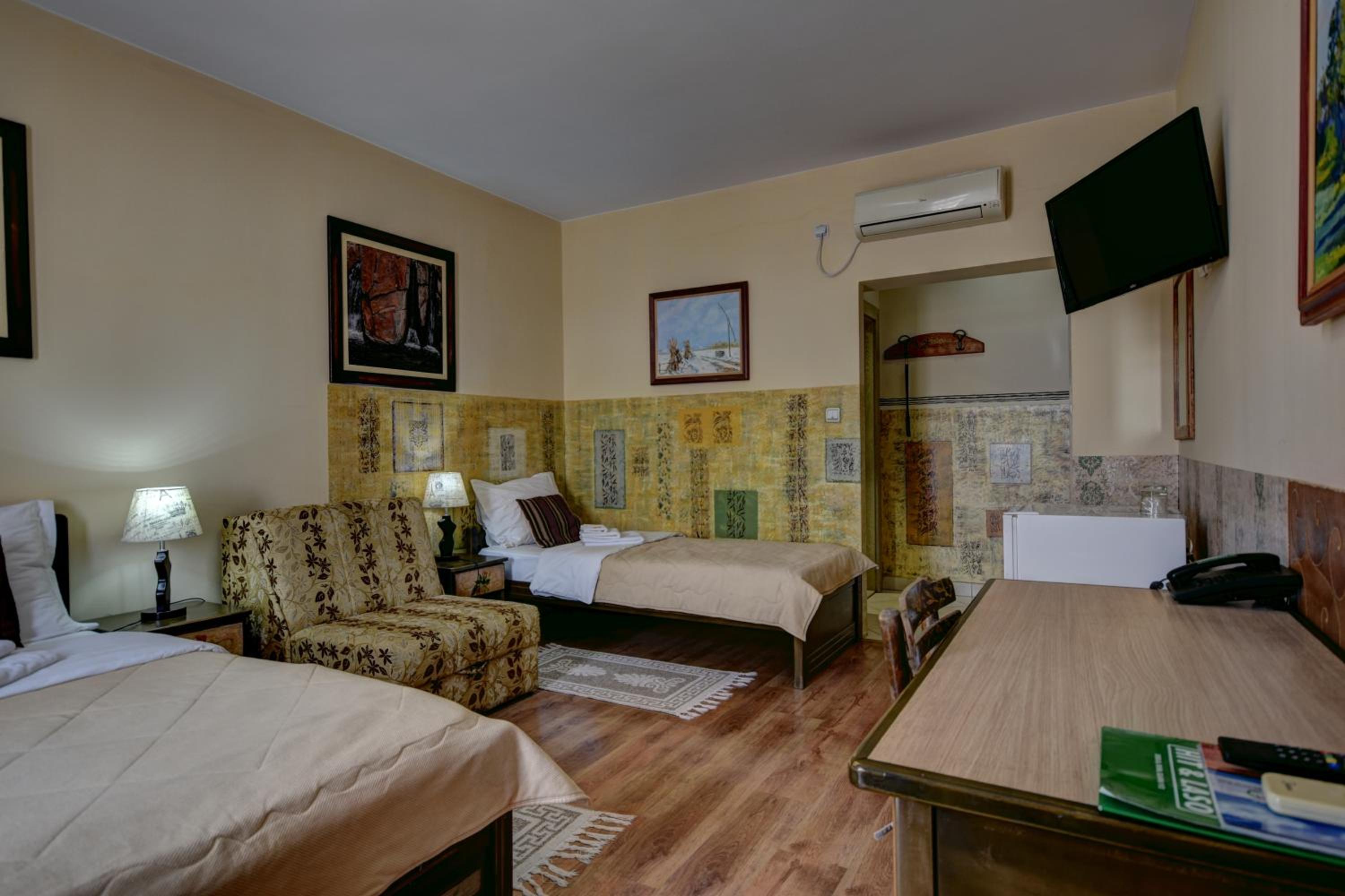 Vila Hit, photo 14