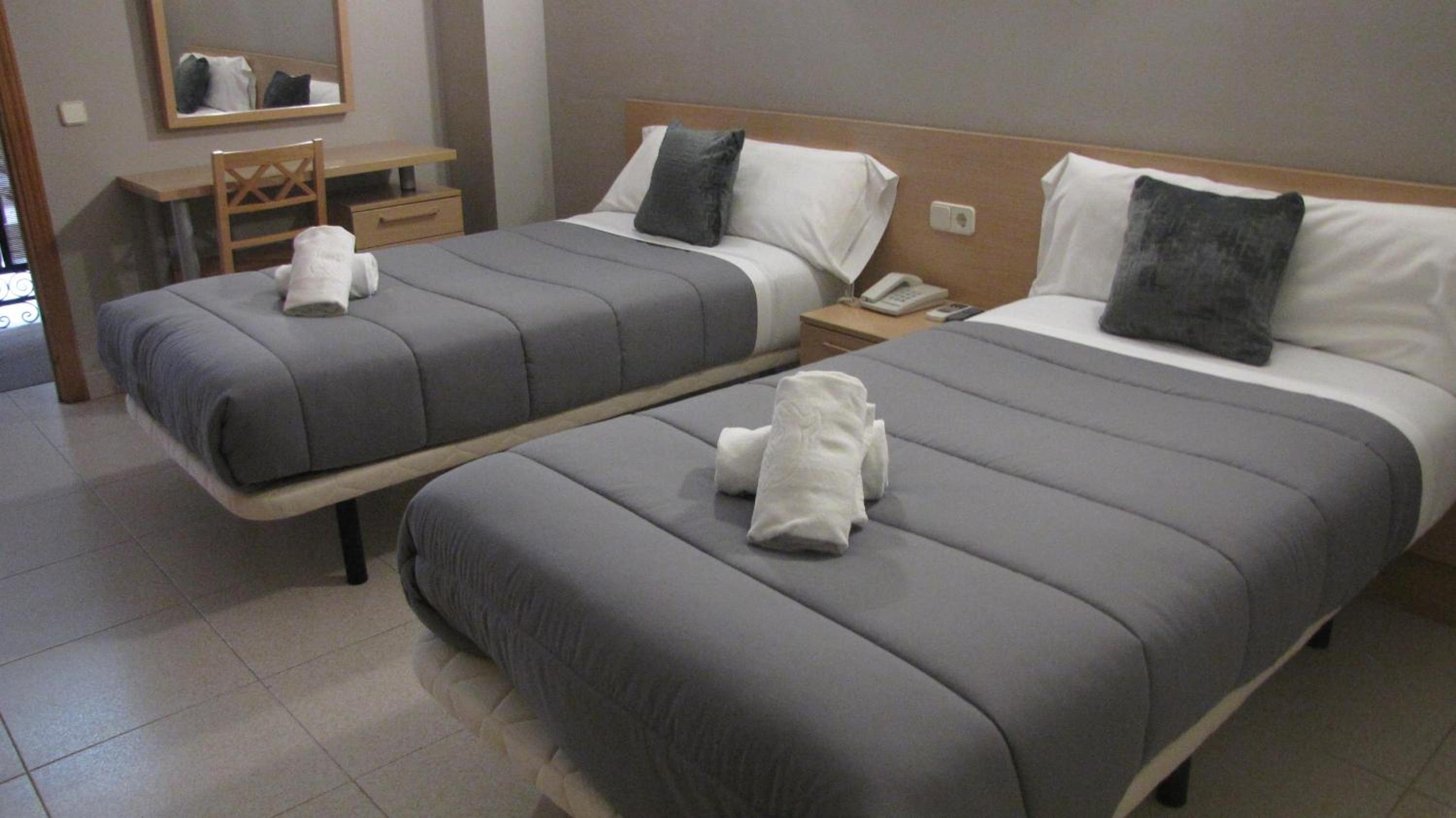 Hostal El Cruce view 5