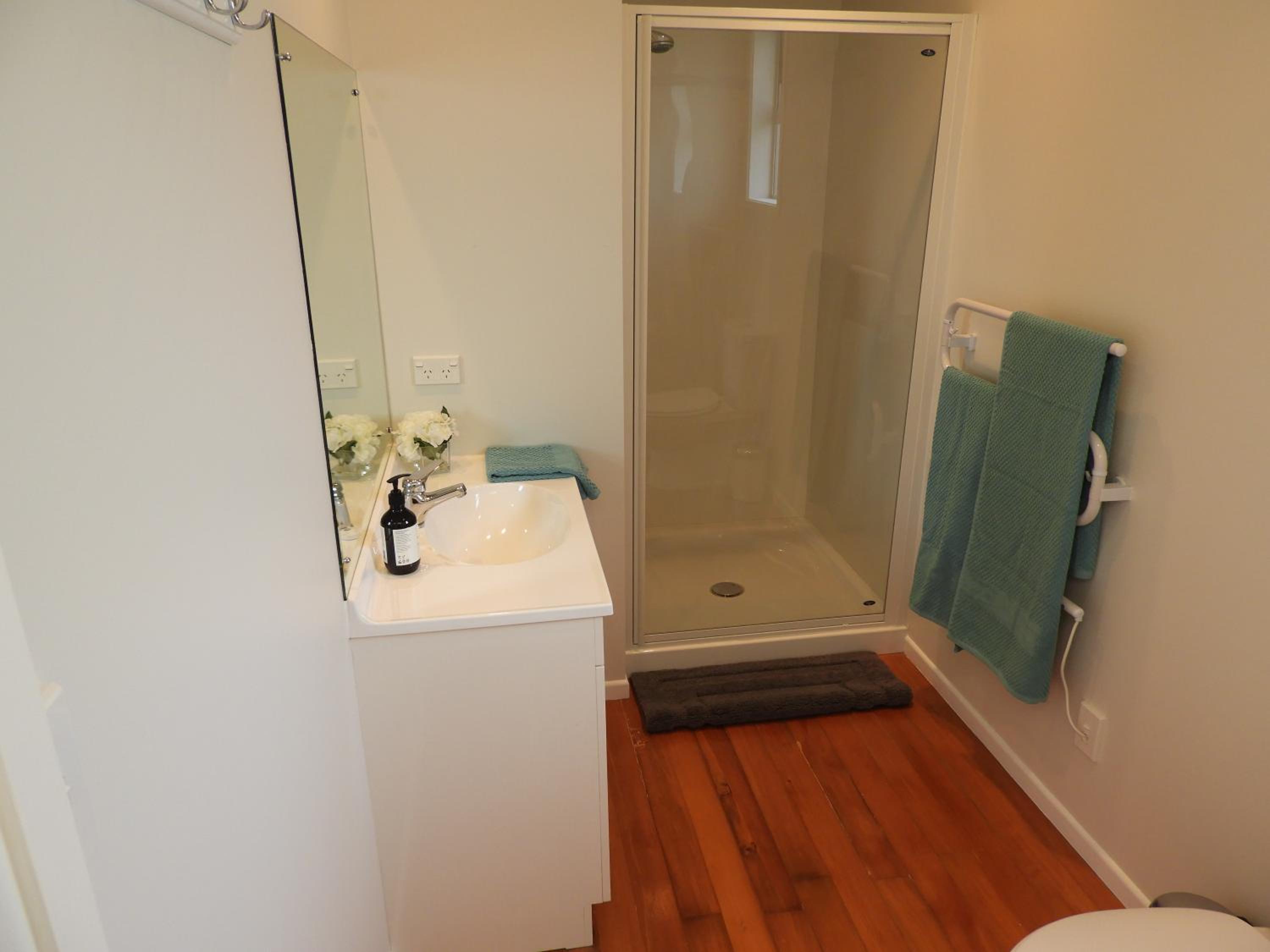 Photo 10