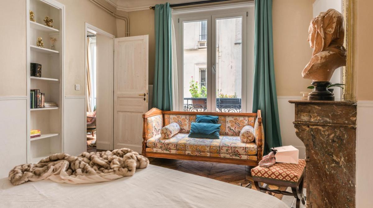Paris Historic Marais Montorgueil