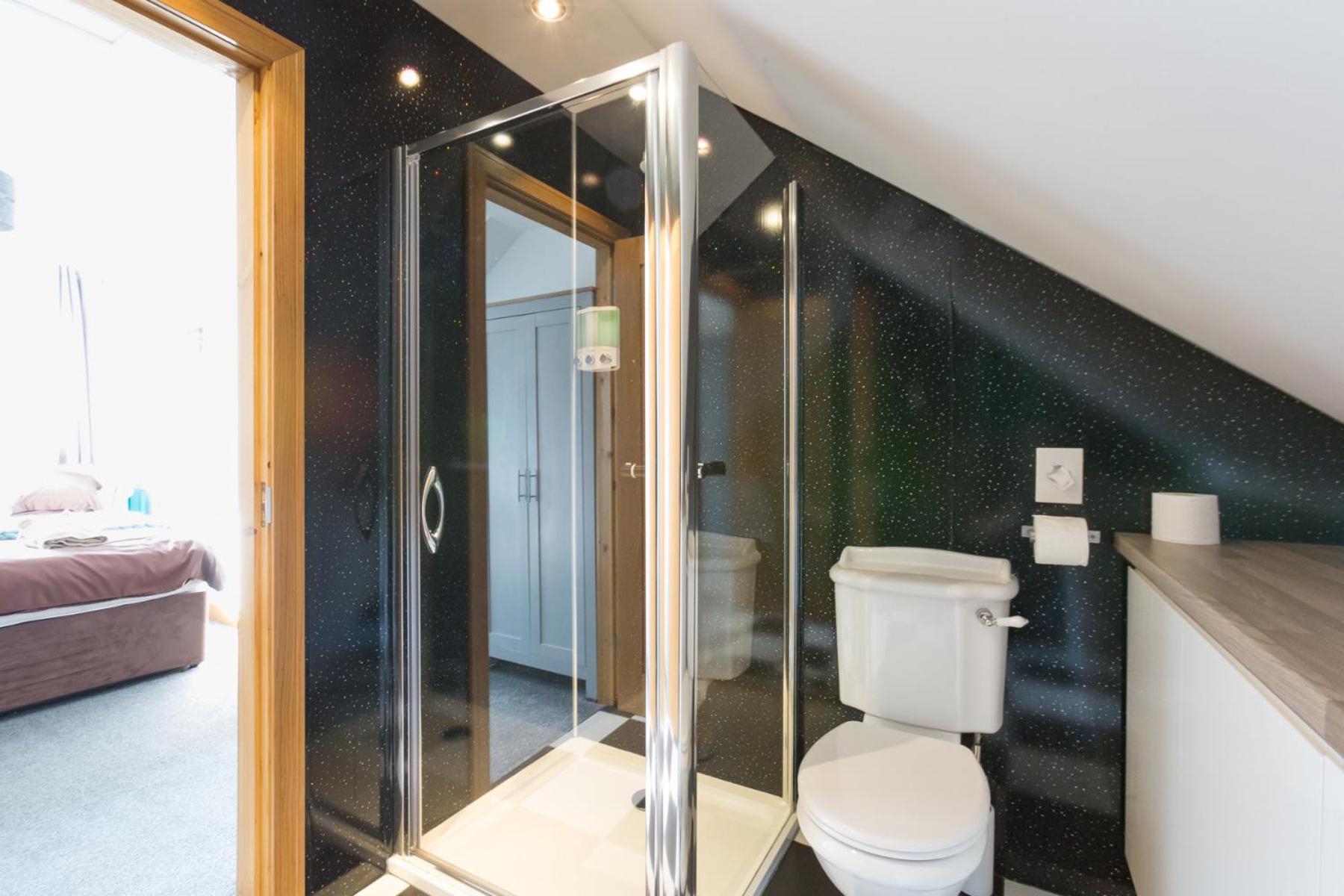 Bamse Self-Catering Ensuite Rooms with Shared Kitchen