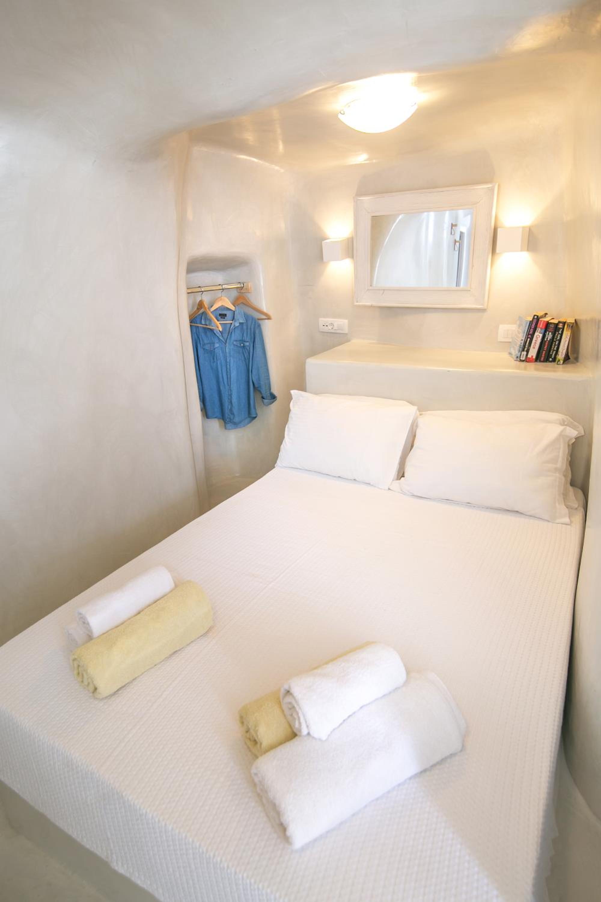 White Cave House photo 5