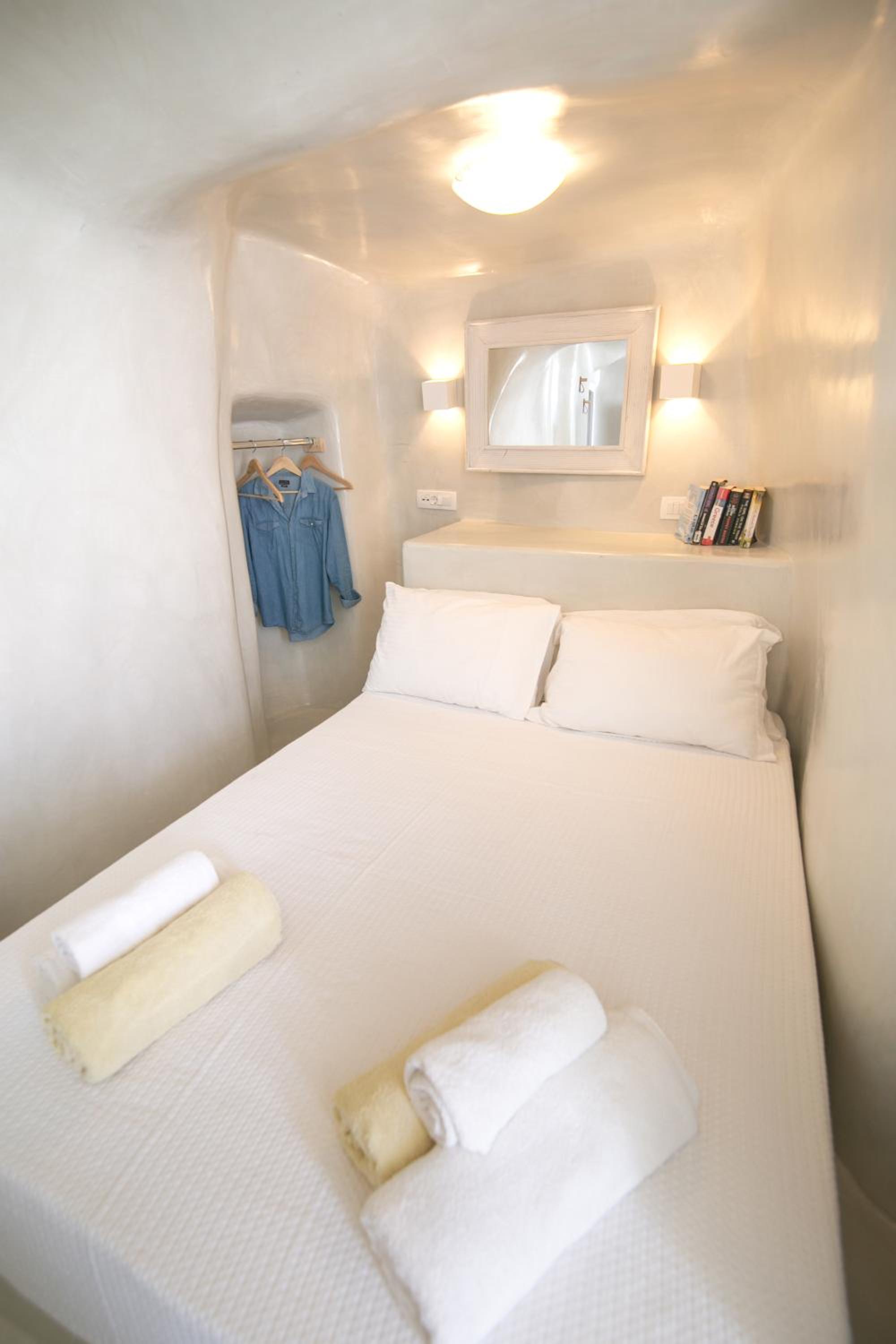 White Cave House photo 2