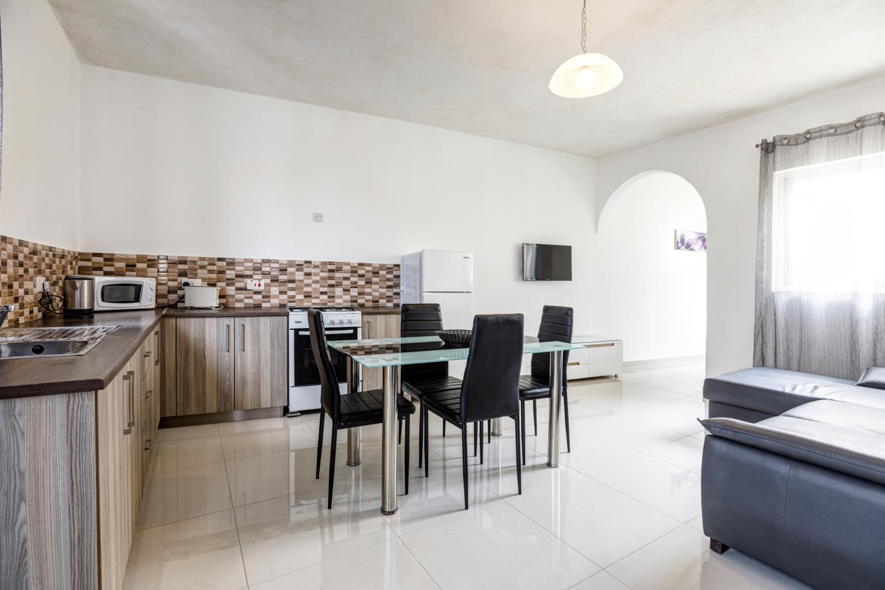 Dolphin Court view 5