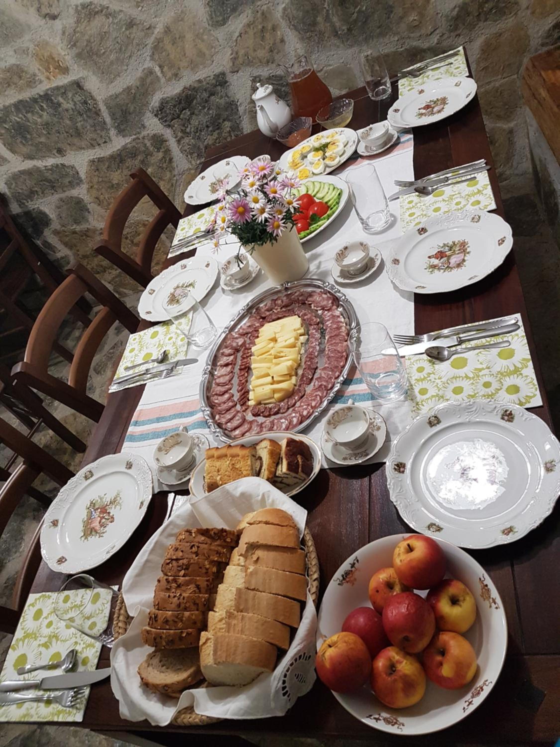 Farmhouse Cvetje