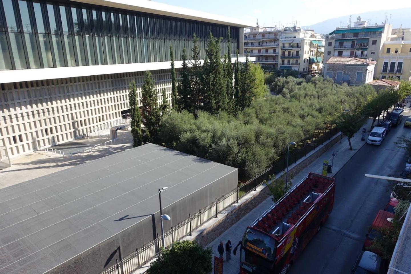 Peripatos apartment