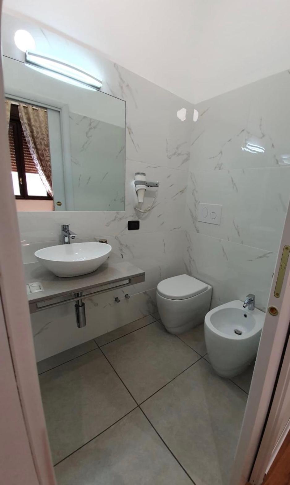 Guest House Piazza Carmine - Image 4