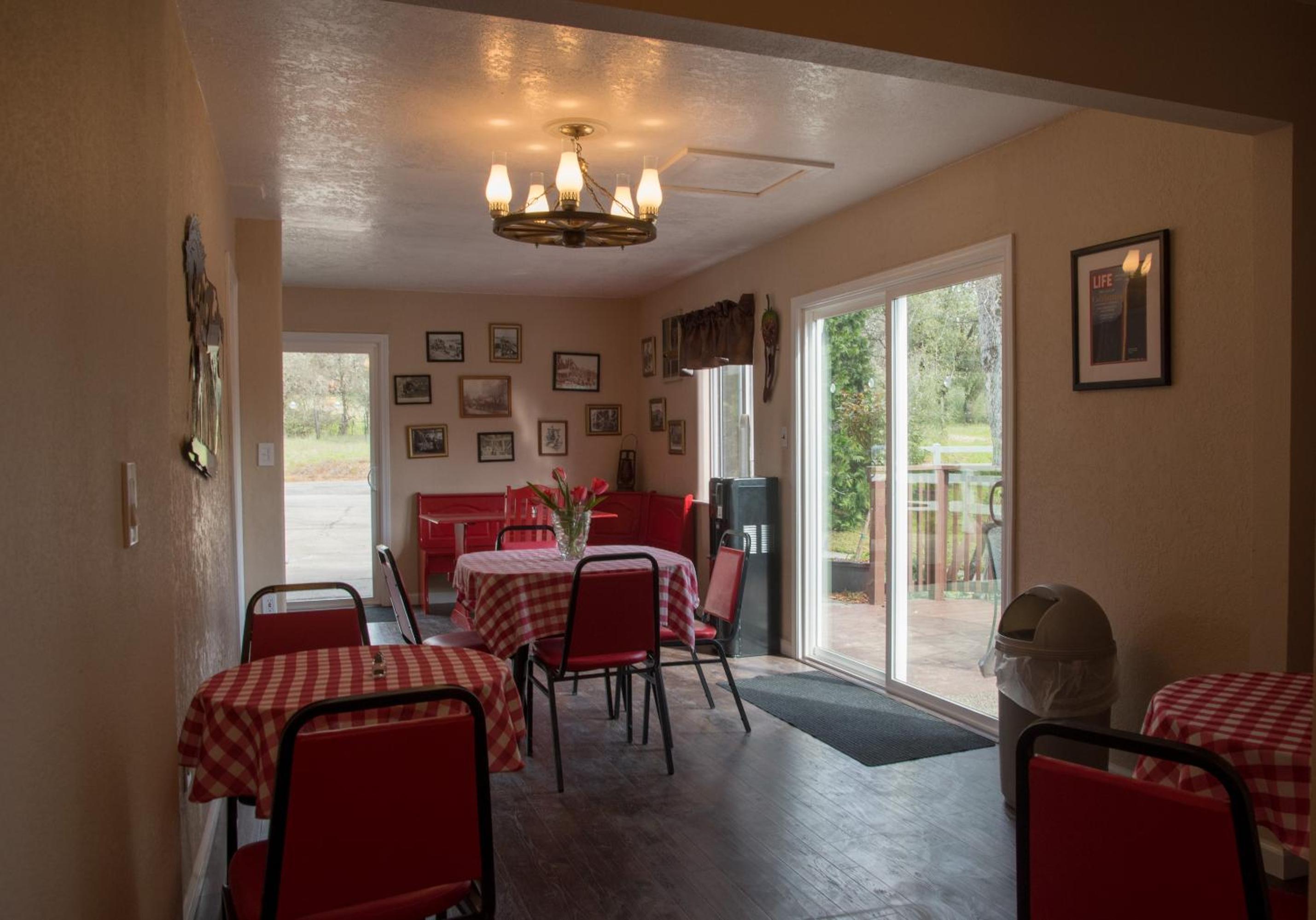 Little Valley Inn view 4