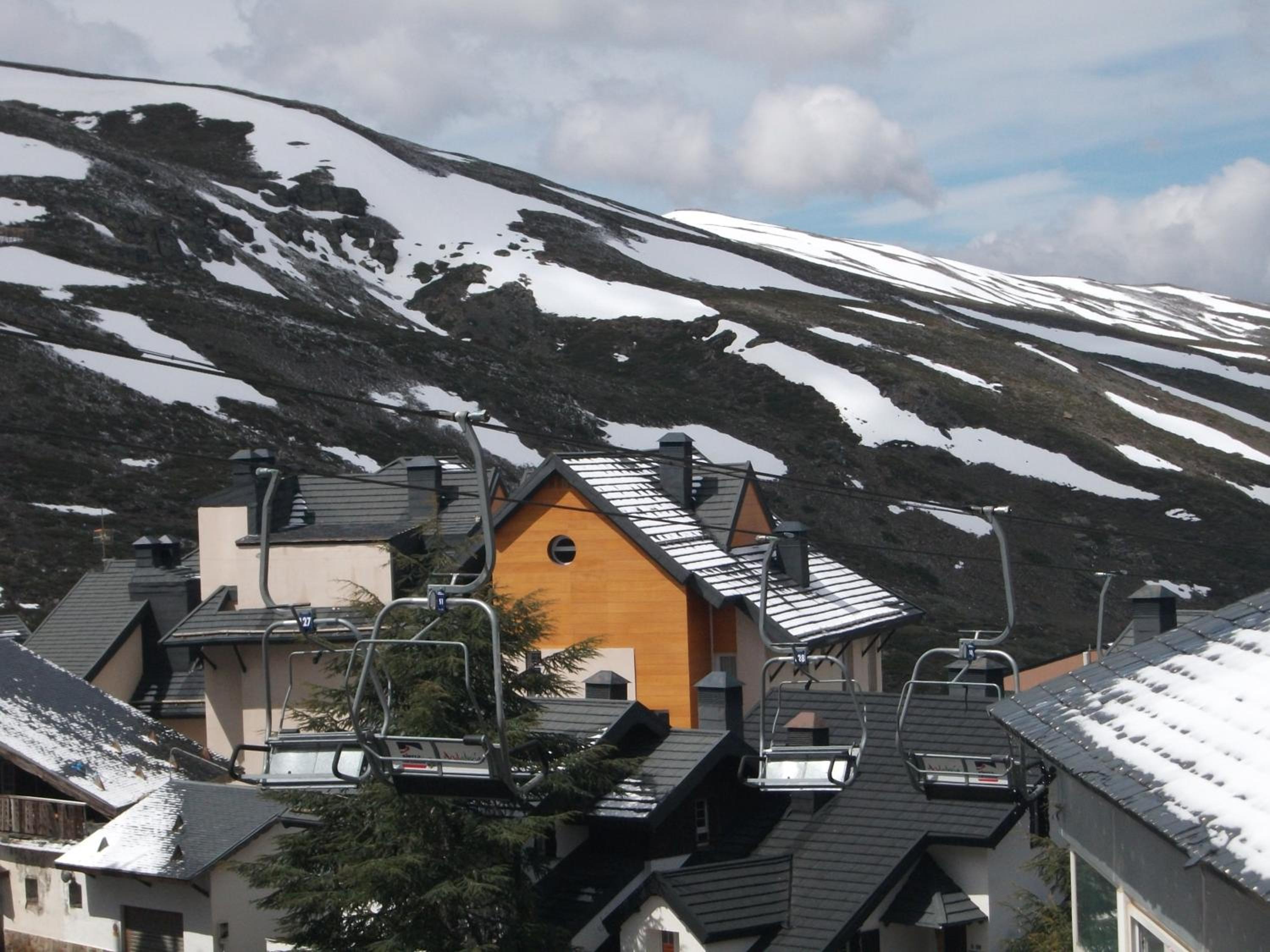 Apartamentos Sierra Nevada Welcome - main view