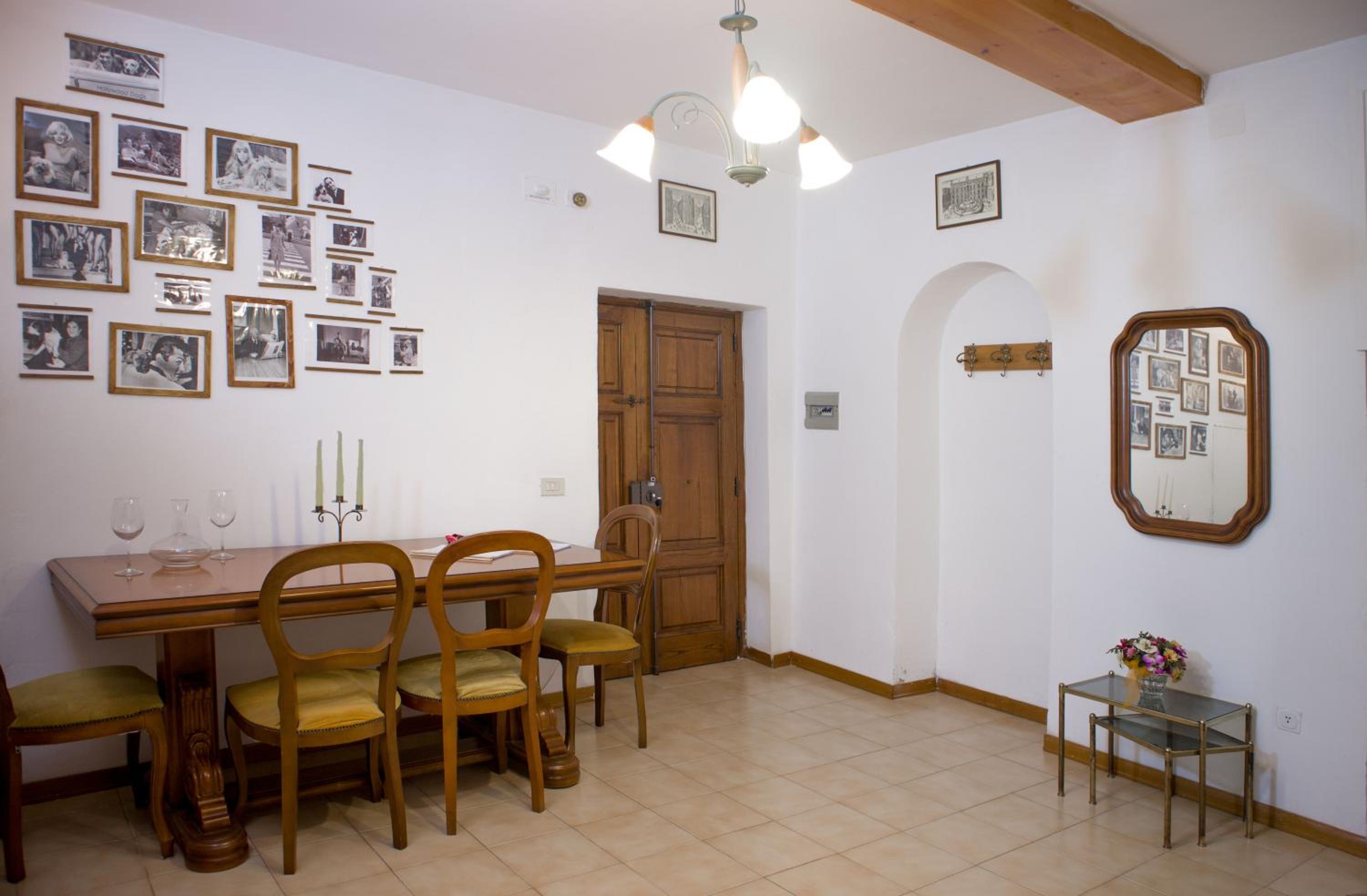Cheap Apartment in The Old Village, photo 25