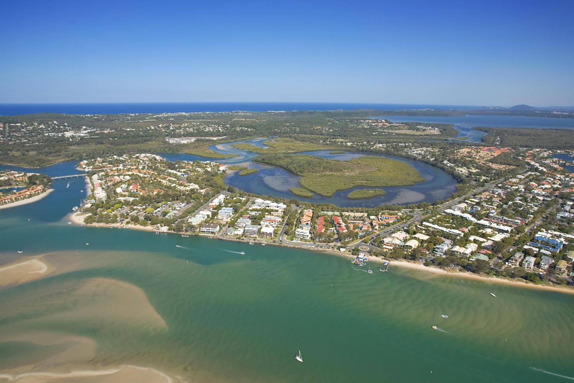 Noosaville Vacations - Anchorage - Riverfront Luxury on Gympie Terrace - Property Image 3