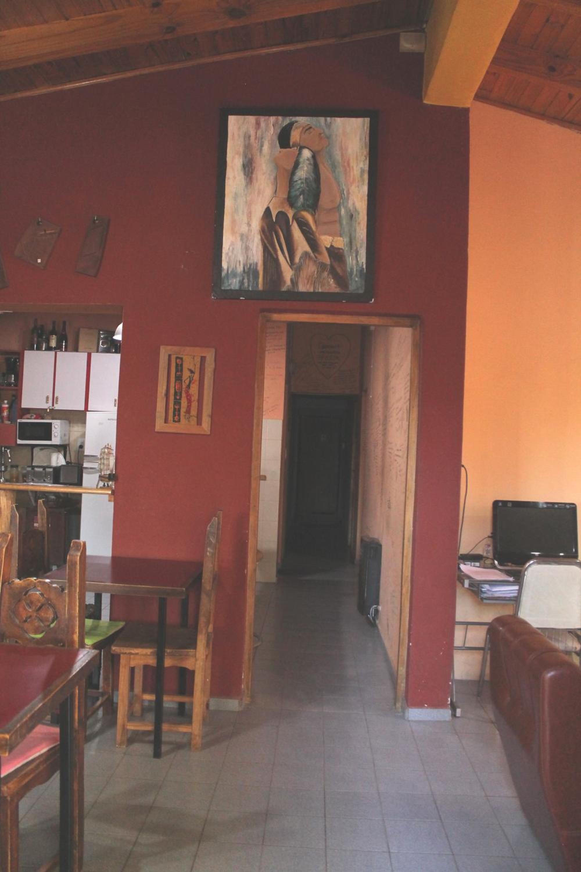 Hostel Rogupani