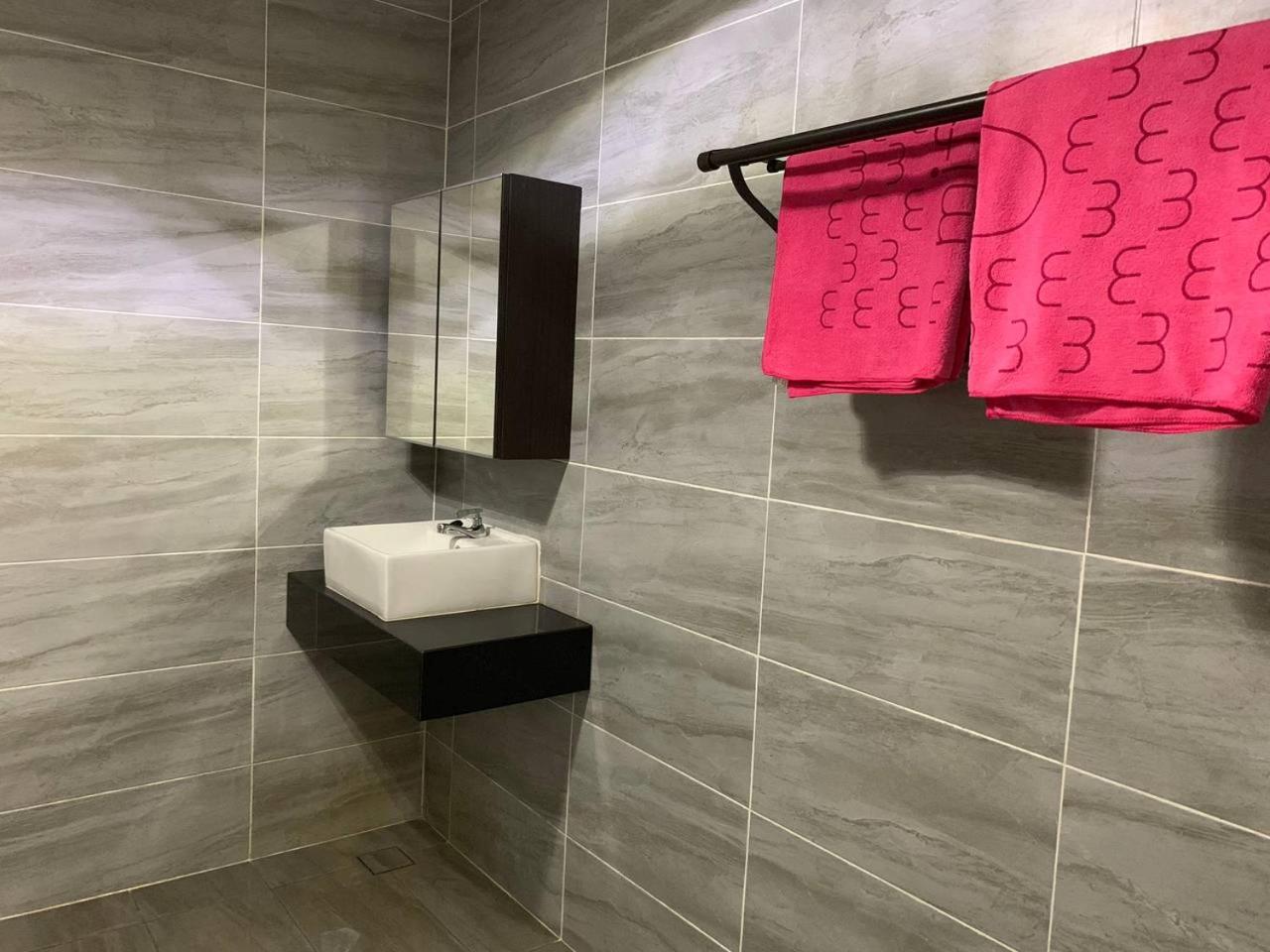 Offer Spacious Studio KSL Residences Daya
