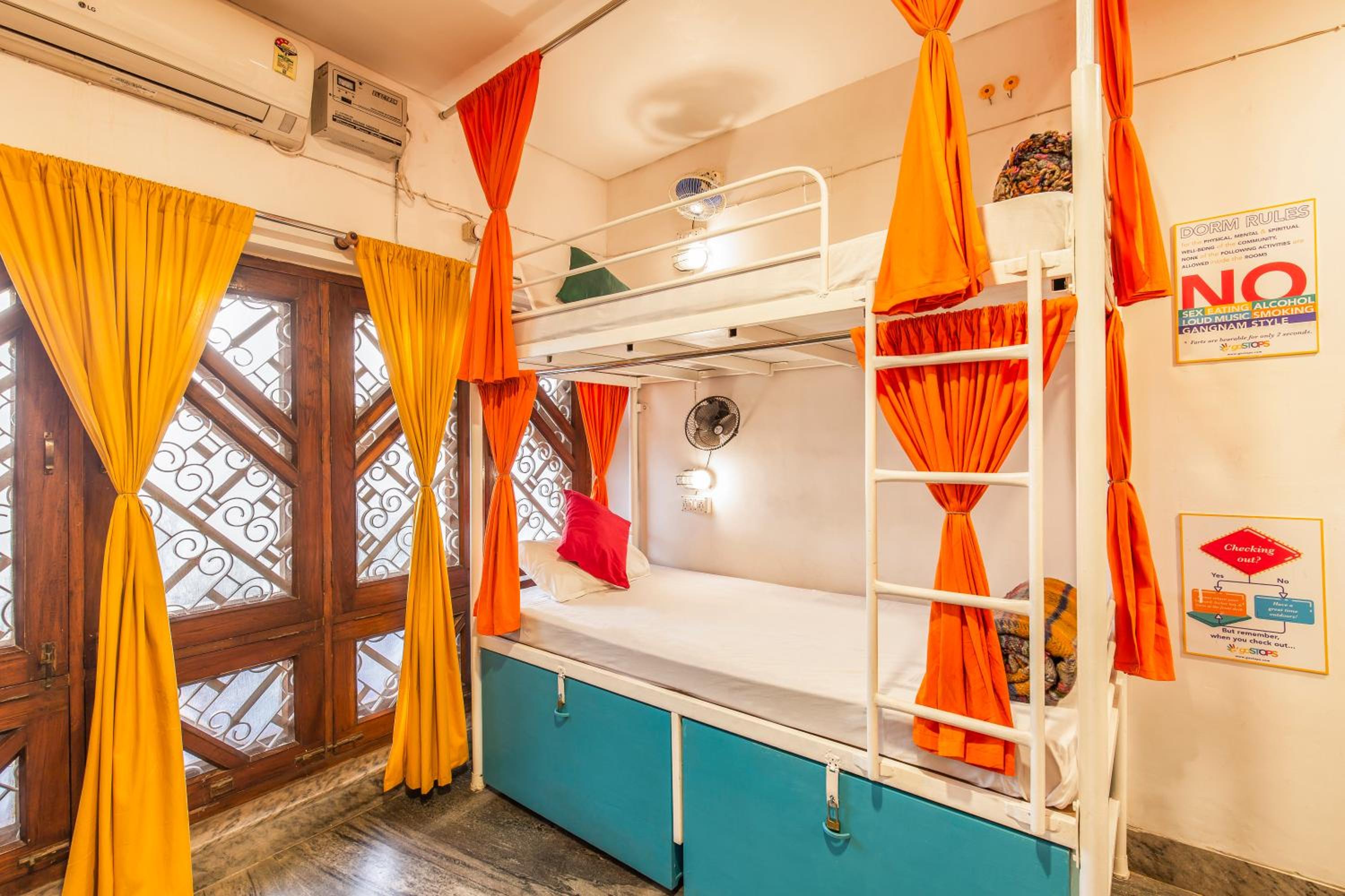 goSTOPS Lite Varanasi