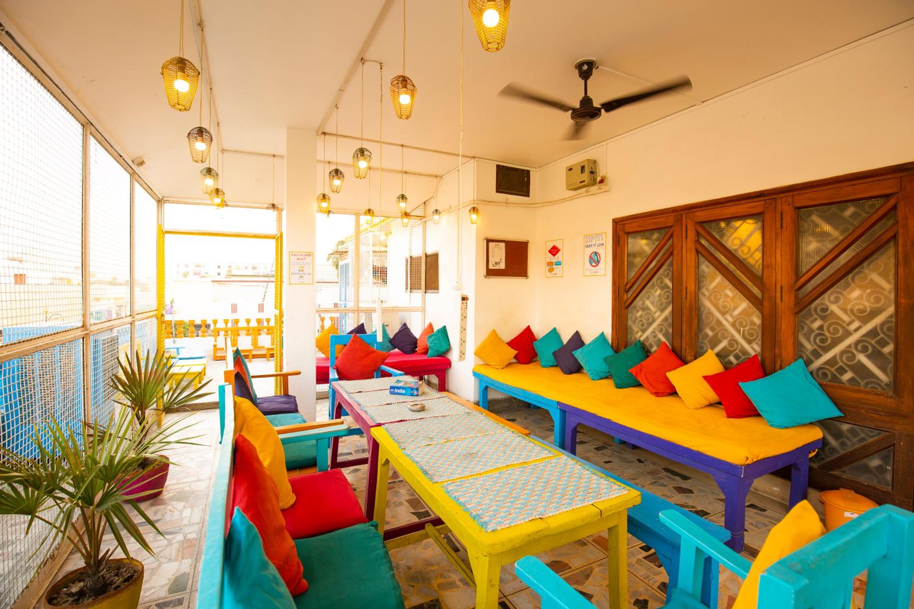 goSTOPS Lite Varanasi