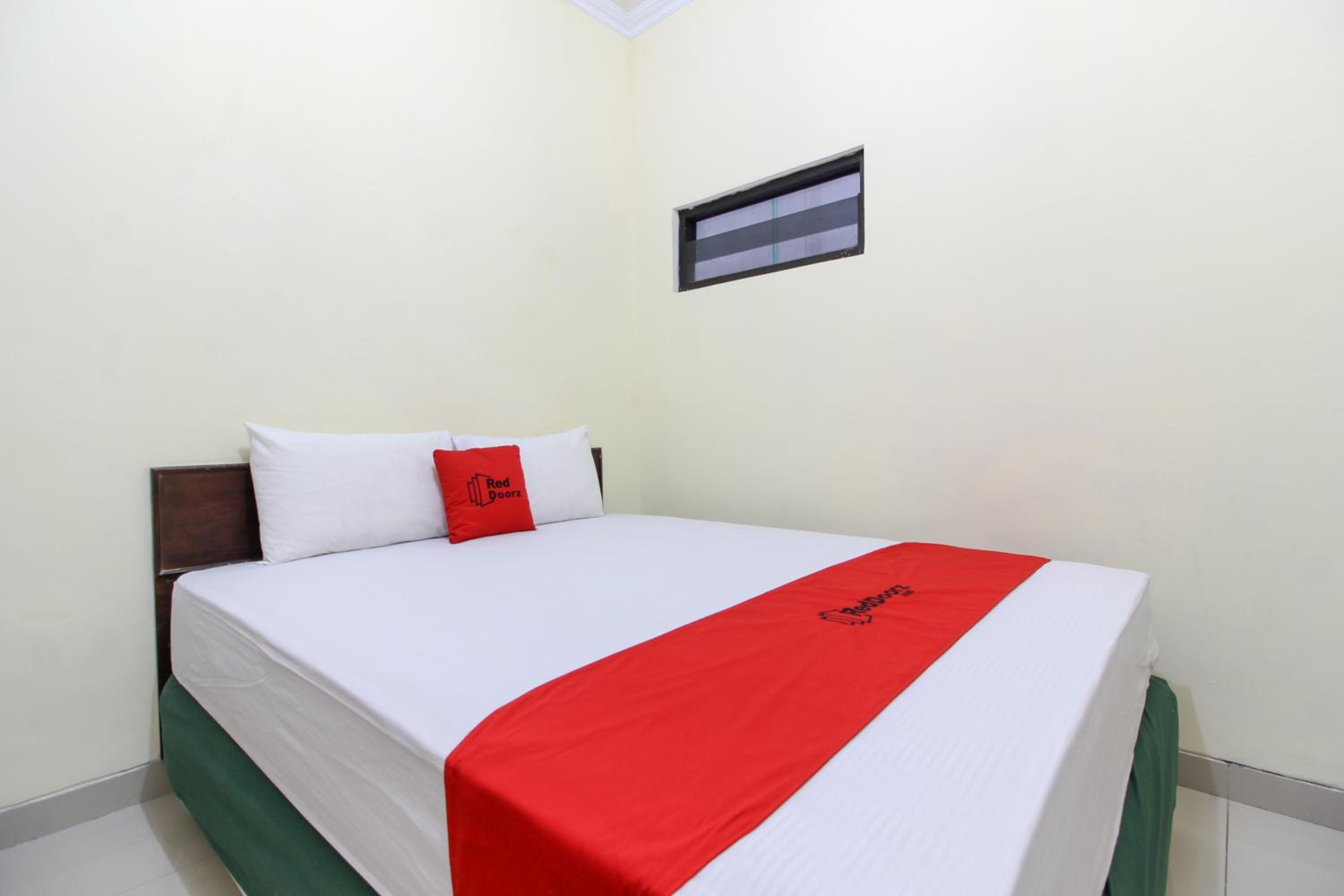 RedDoorz near Rumah Sakit Condong Catur view 4