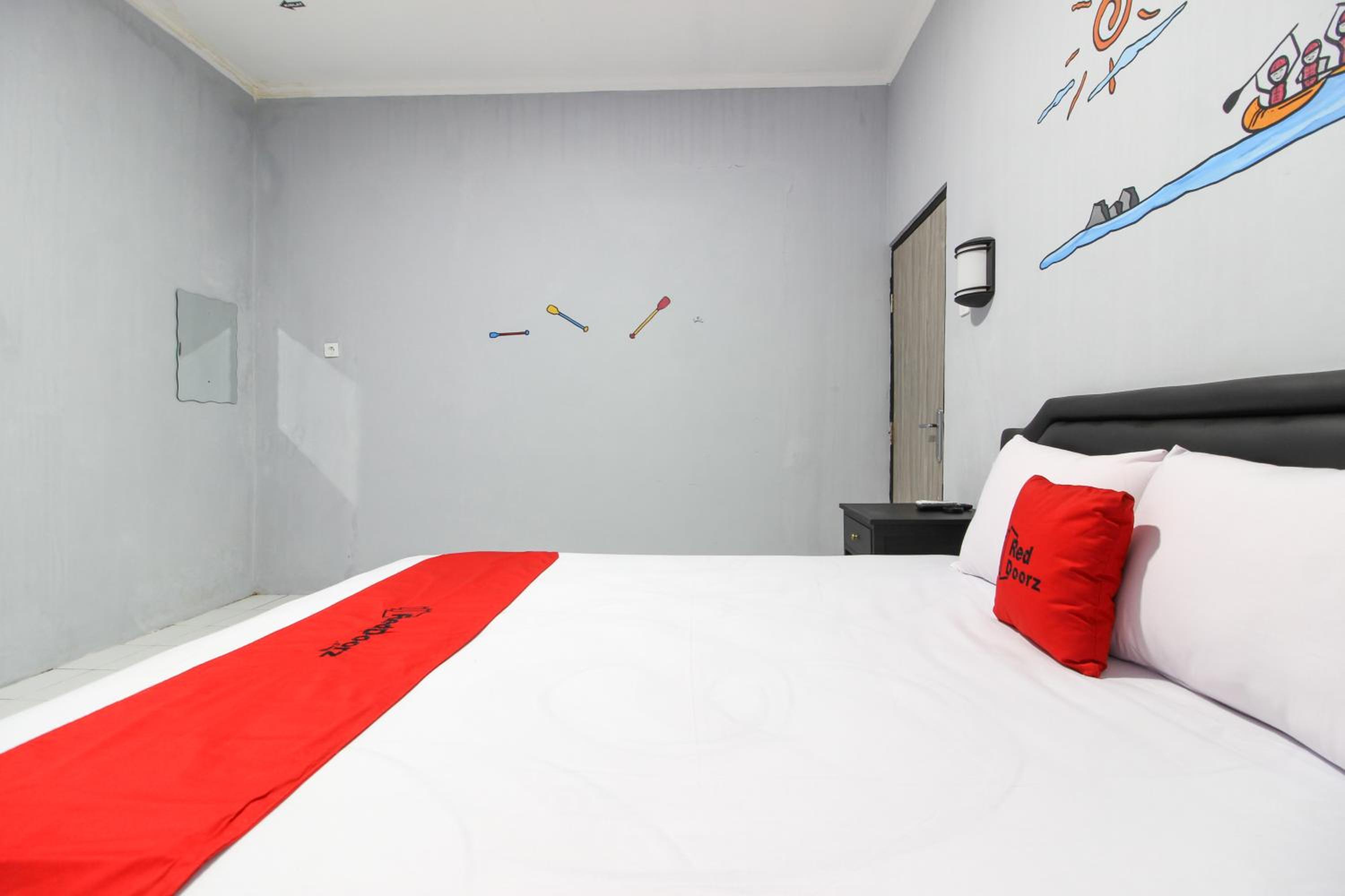 RedDoorz near Graha Saba UGM view 5