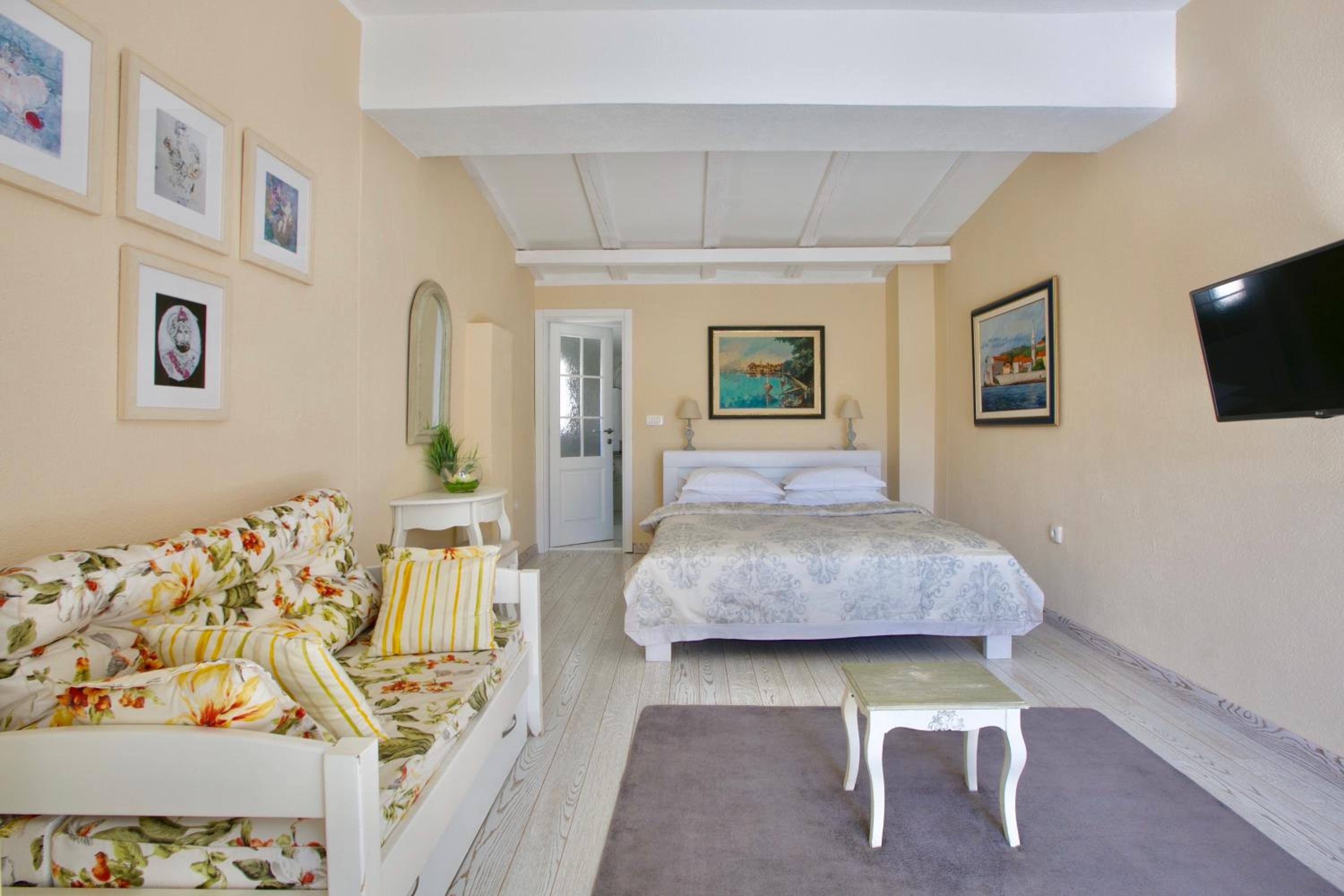 Marinero Apartments