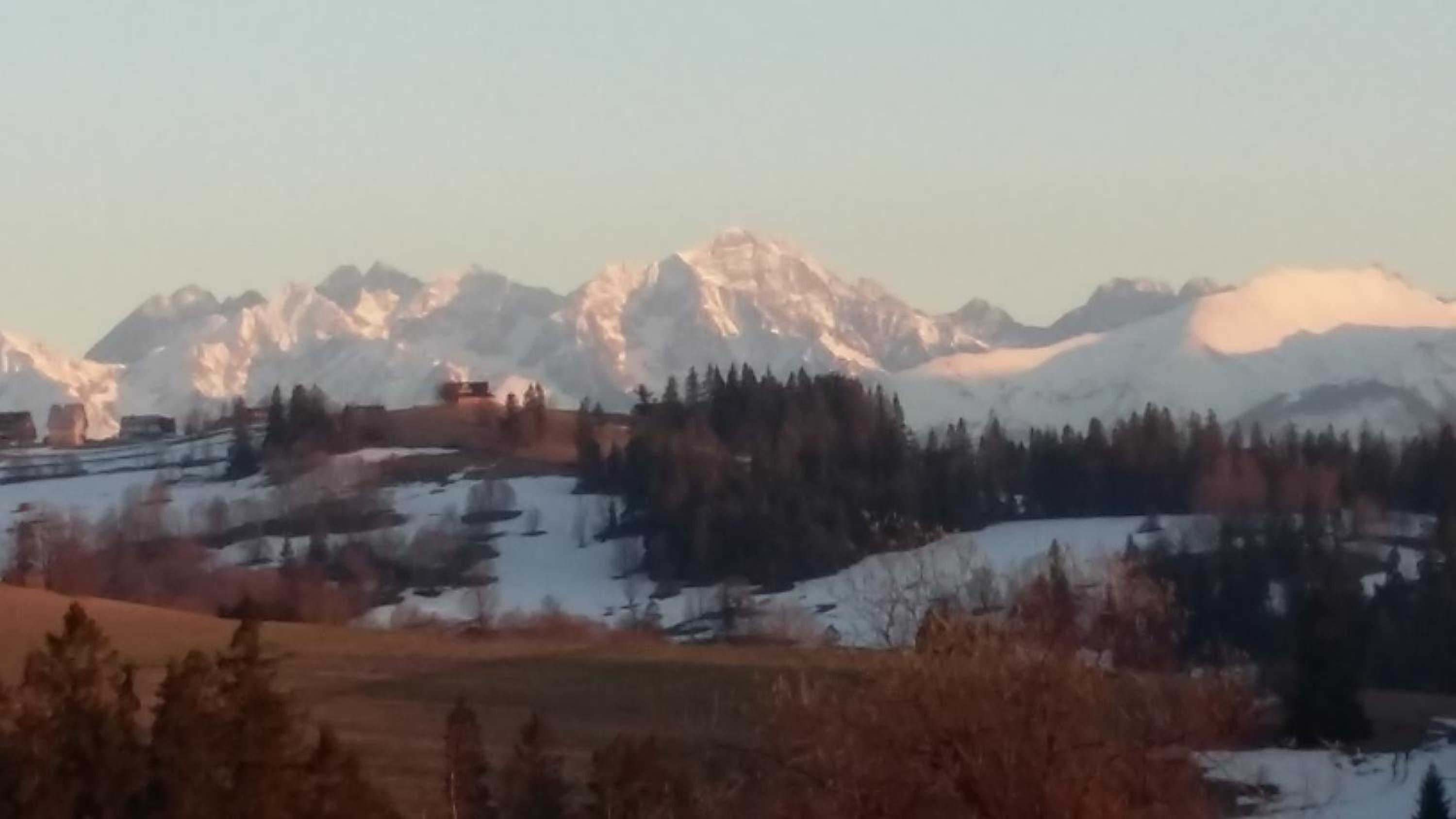 Dom z widokiem na Wierchy. Traditional folk house view 2