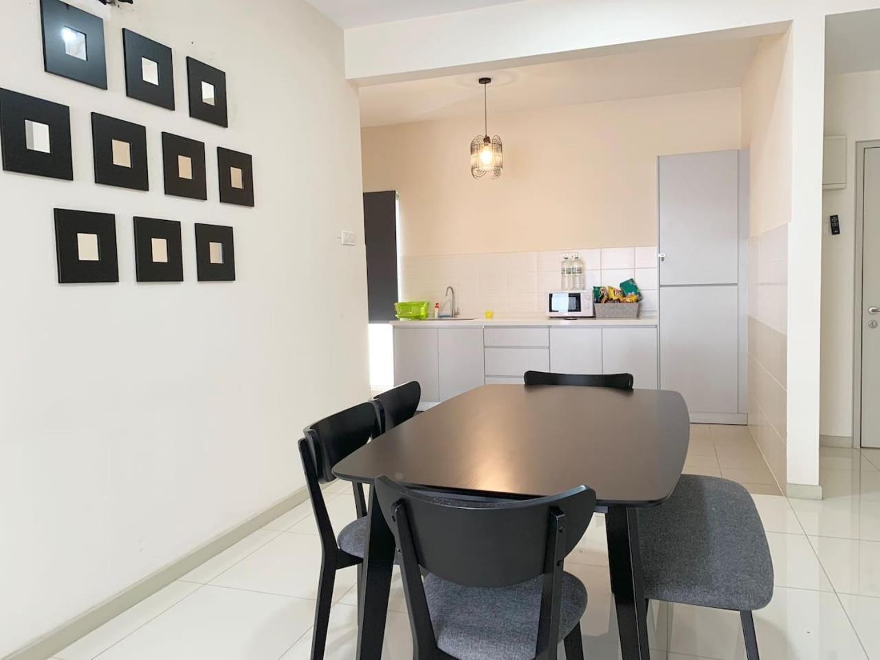 3 Bedrooms FULLY AIRCOND,near MSU , Shah Alam stadium