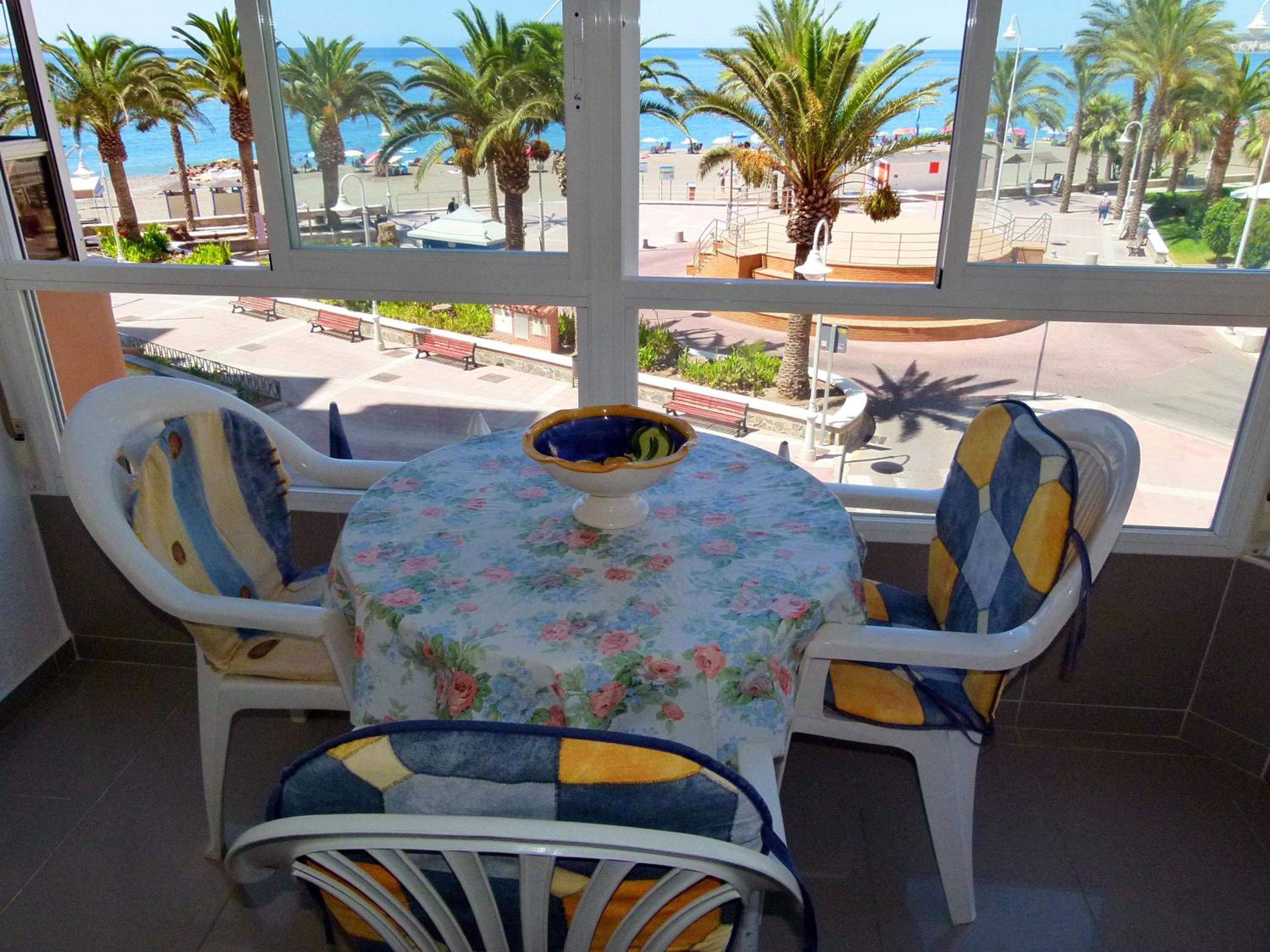 Apartamentos Intercentro Algarrobo-Costa APARTAMENTOS TURÍSTICOS -INMOBILIARIA
