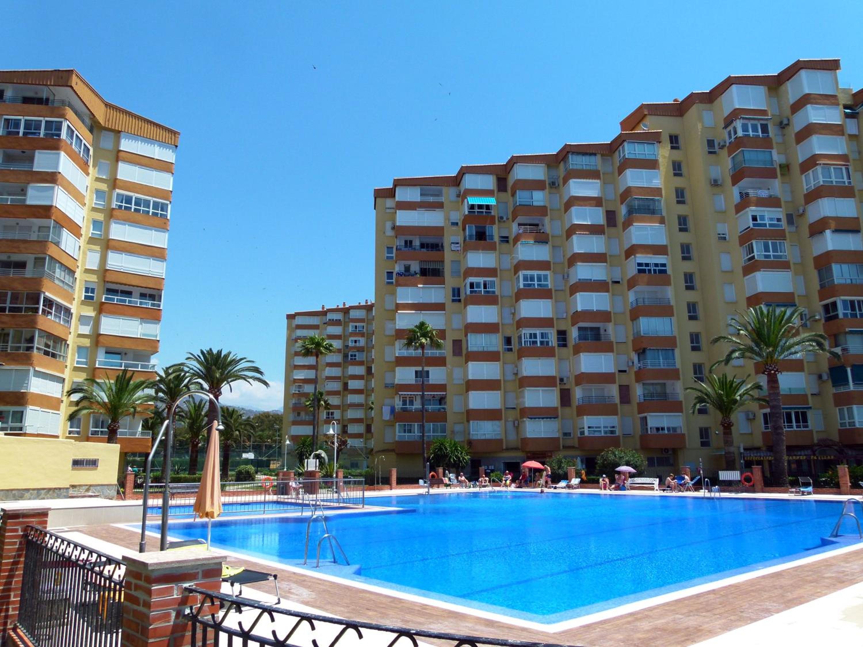 Apartamentos Intercentro Algarrobo-Costa APARTAMENTOS TURÍSTICOS -INMOBILIARIA