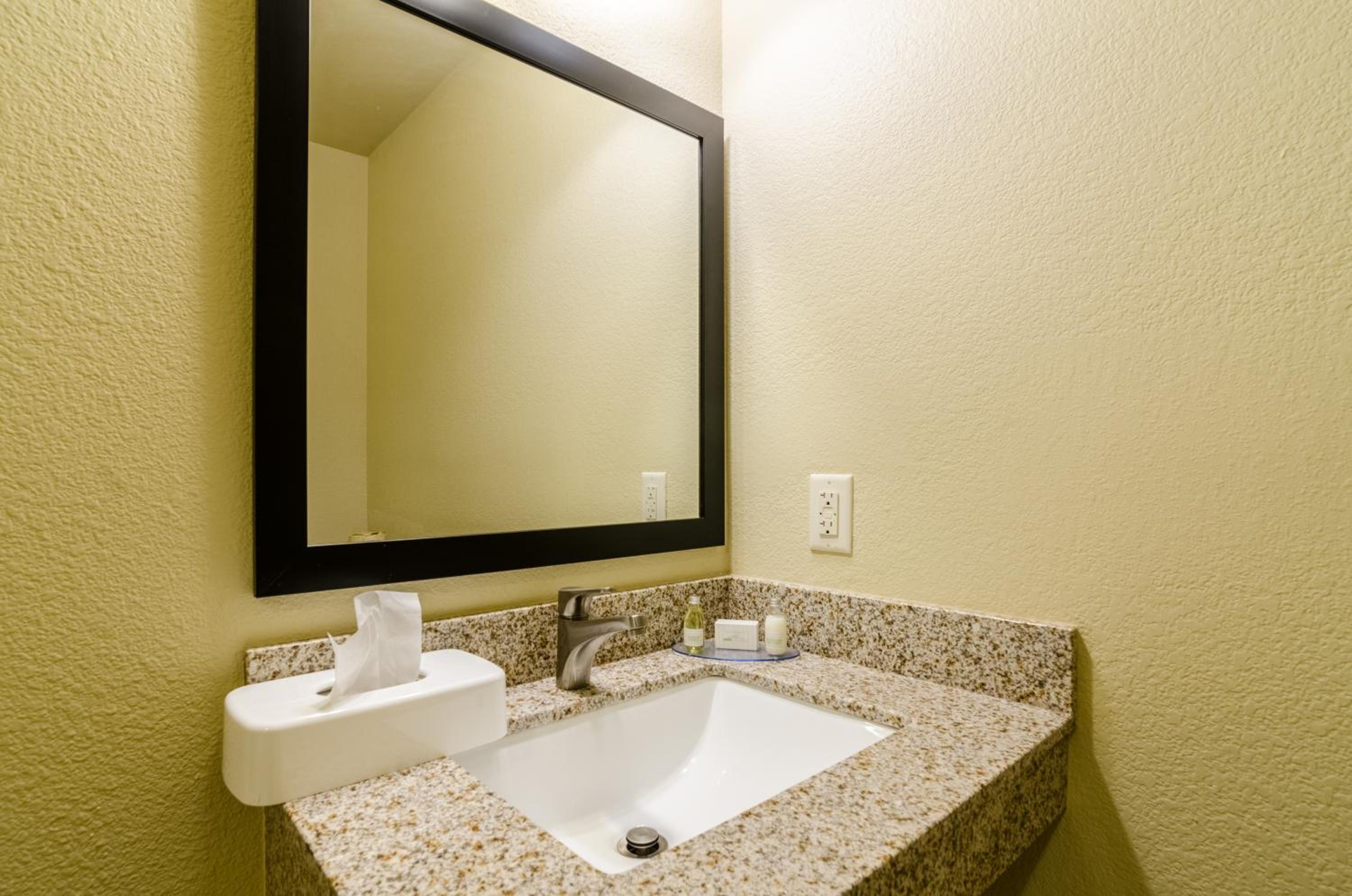 Cobblestone Inn & Suites - Ord