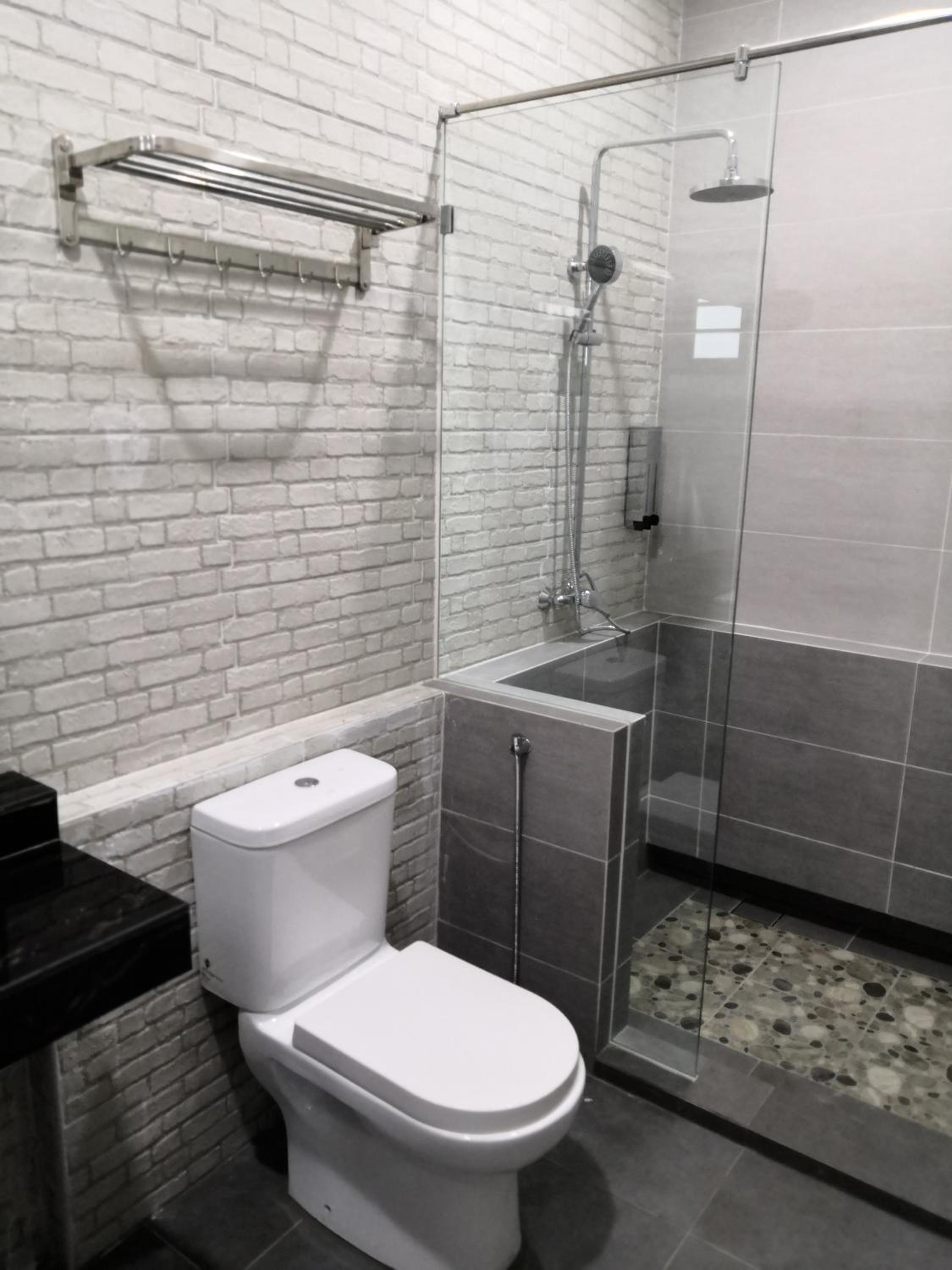Re-Roomy Stay
