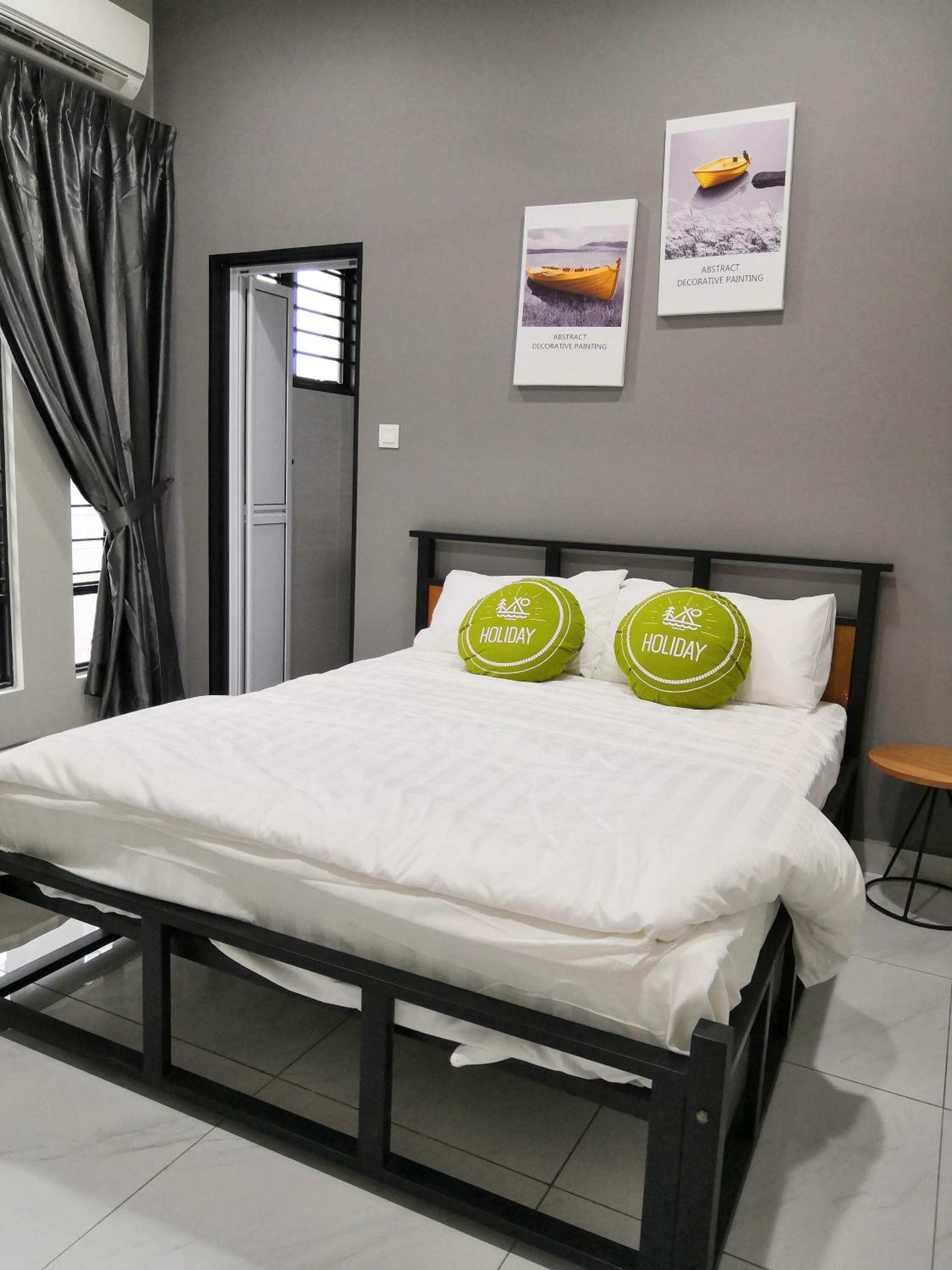 Re-Roomy Stay