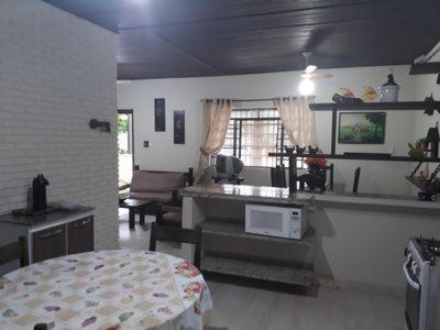 CASA ESPAÇOSA 4 DORMITÓRIOS A 150M DA PRAIA DA MARANDUBA / UBATUBA