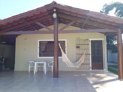 CASA ESPAÇOSA 4 DORMITÓRIOS A 150M DA PRAIA DA MARANDUBA / UBATUBA