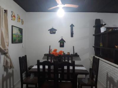 CASA ESPAÇOSA 4 DORMITÓRIOS A 150M DA PRAIA DA MARANDUBA / UBATUBA