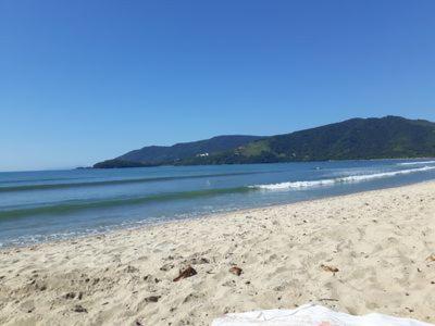 CASA ESPAÇOSA 4 DORMITÓRIOS A 150M DA PRAIA DA MARANDUBA / UBATUBA